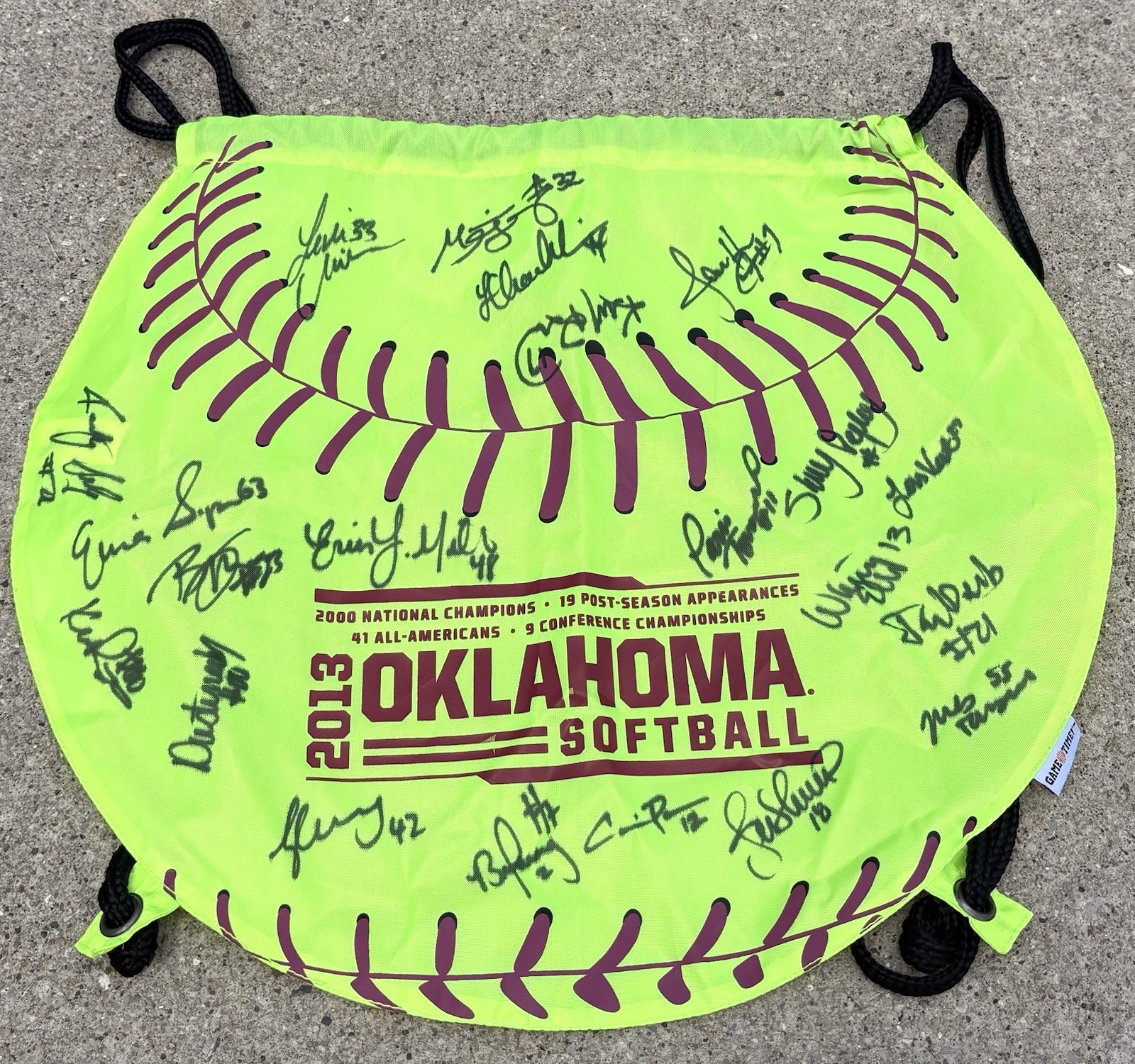 OKLAHOMA SOONERS Softball Team SIGNED Bag 2013 National Champions OKLAHOMA SOONERS Softball Team SIGNED Bag 2013 National Champions