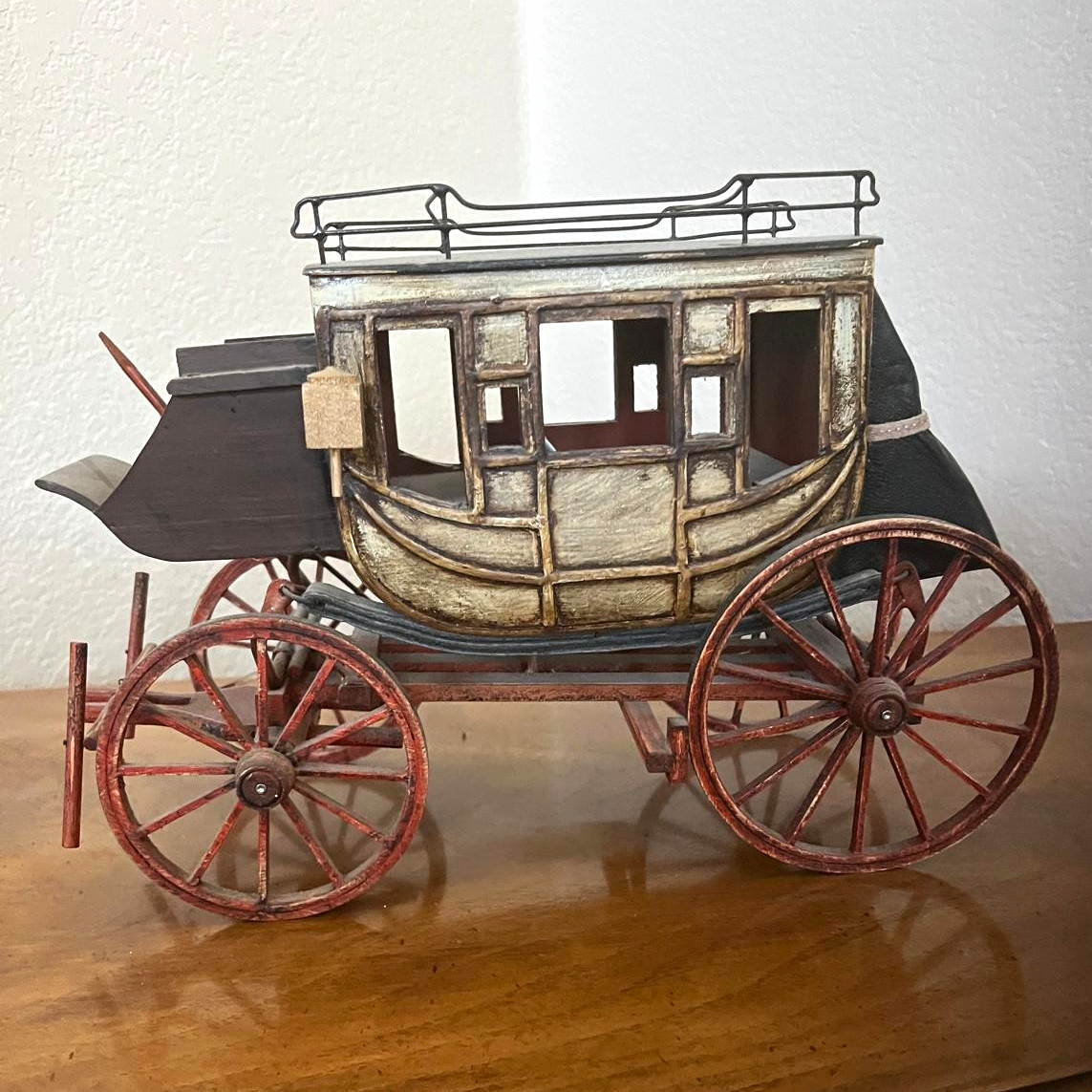 Vintage Handcrafted Stagecoach Wagon Figurine Vintage Handcrafted Stagecoach Wagon Figurine