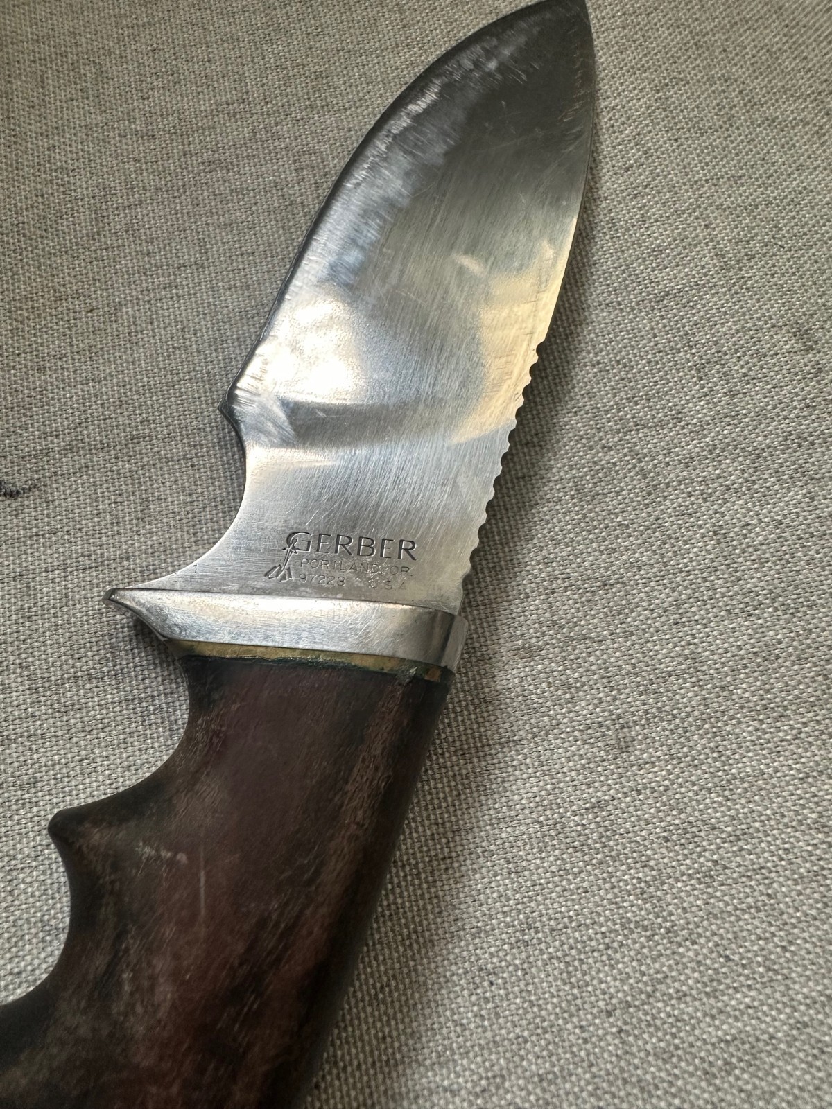 Vintage US Gerber Model 400 Fixed Blade Hunting Knife w/ Sheath Lot 20A Vintage US Gerber Model 400 Fixed Blade Hunting Knife w/ Sheath Lot 20A