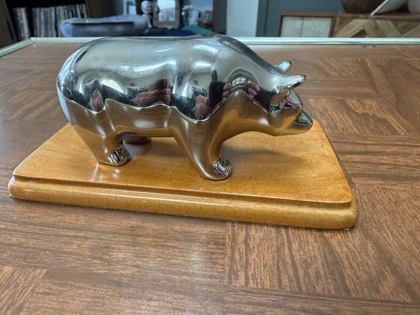 VTG MCM Polar Bear Chrome Plated Paperweight Sculpture Decor On Wooden Plinth VTG MCM Polar Bear Chrome Plated Paperweight Sculpture Decor On Wooden Plinth