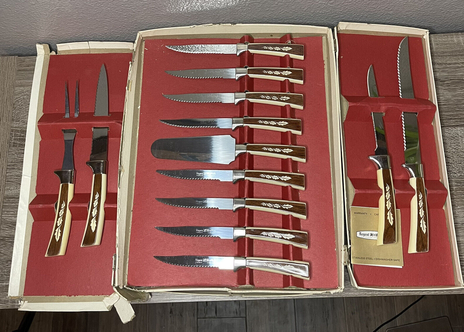 Regent Sheffield Cutlery 19 Piece Knife Set, Stainless never used Treasure Chest