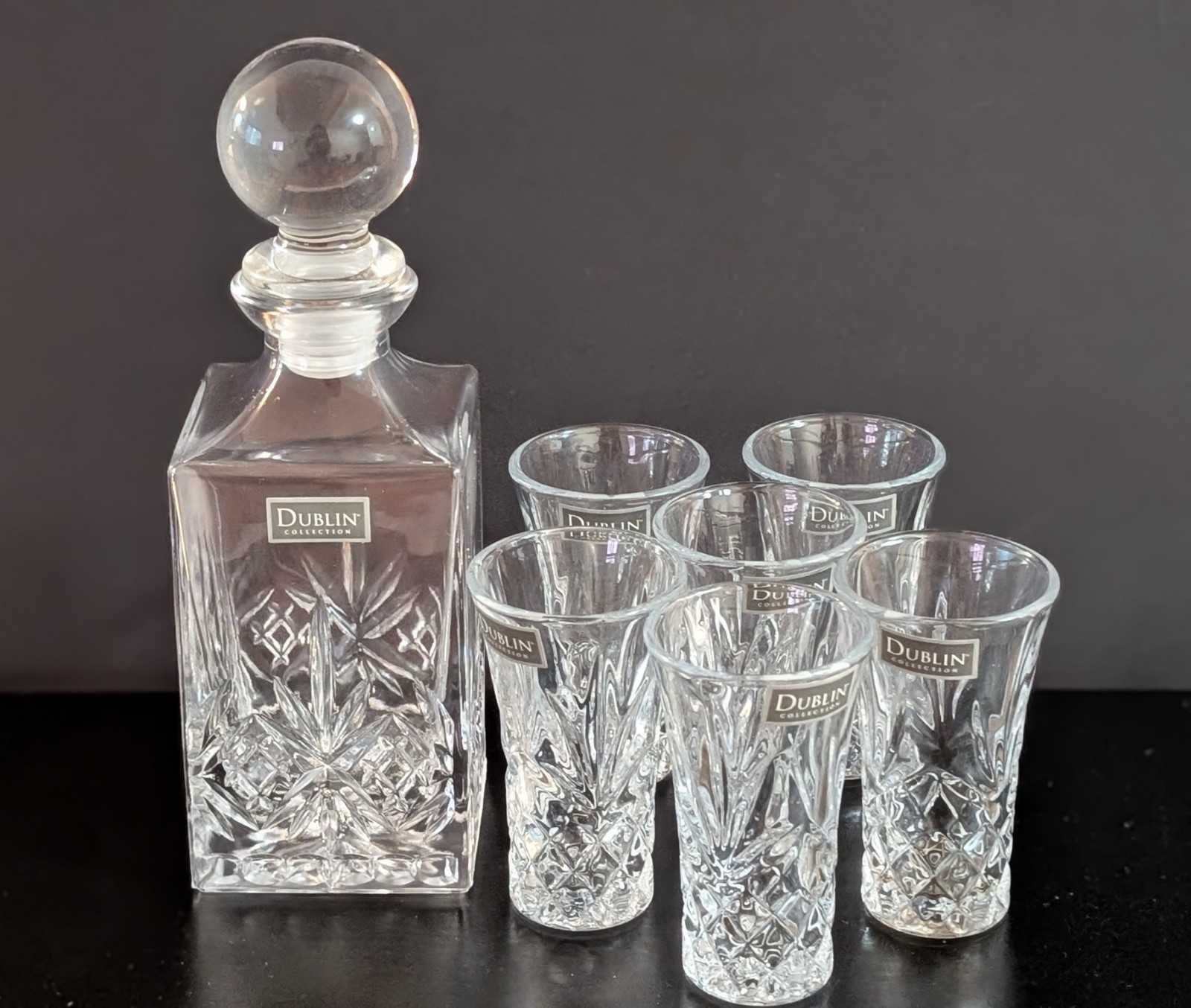Godinger Dublin Collection Crystal Glass 7 Pc Spirits Set Decanter 6 Shot Glass Godinger Dublin Collection Crystal Glass 7 Pc Spirits Set Decanter 6 Shot Glass
