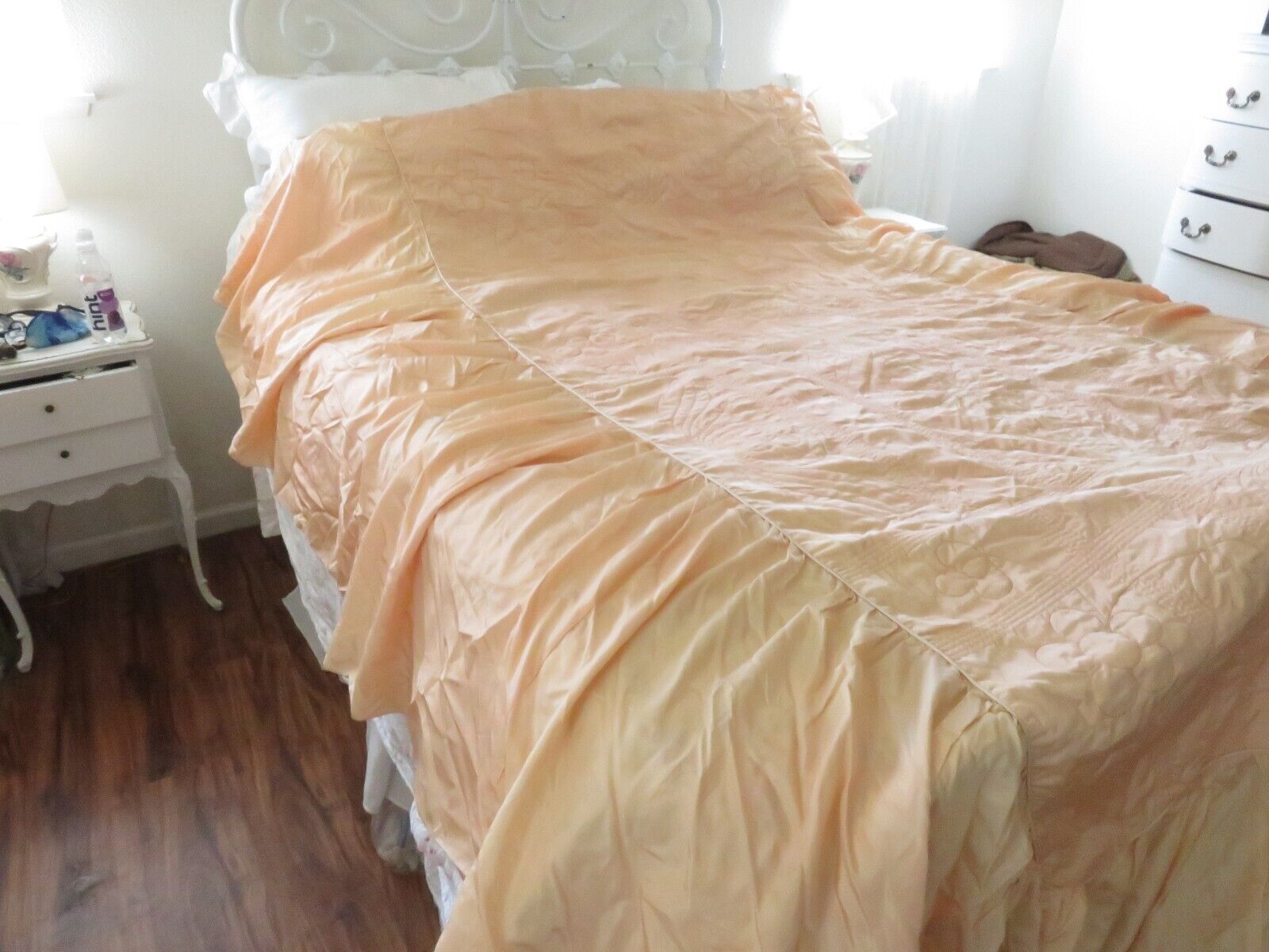 Gorgeous Vintage Peach Satin Quilted Bedspread Caliwood 1940's ??