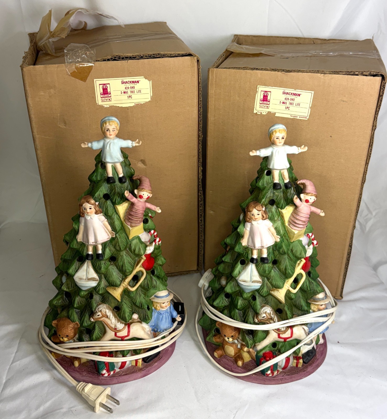 Vtg Schmid Shackman 1988 Ceramic Lighted Christmas Tree with Toys & Dolls 12” 2X Vtg Schmid Shackman 1988 Ceramic Lighted Christmas Tree with Toys & Dolls 12” 2X