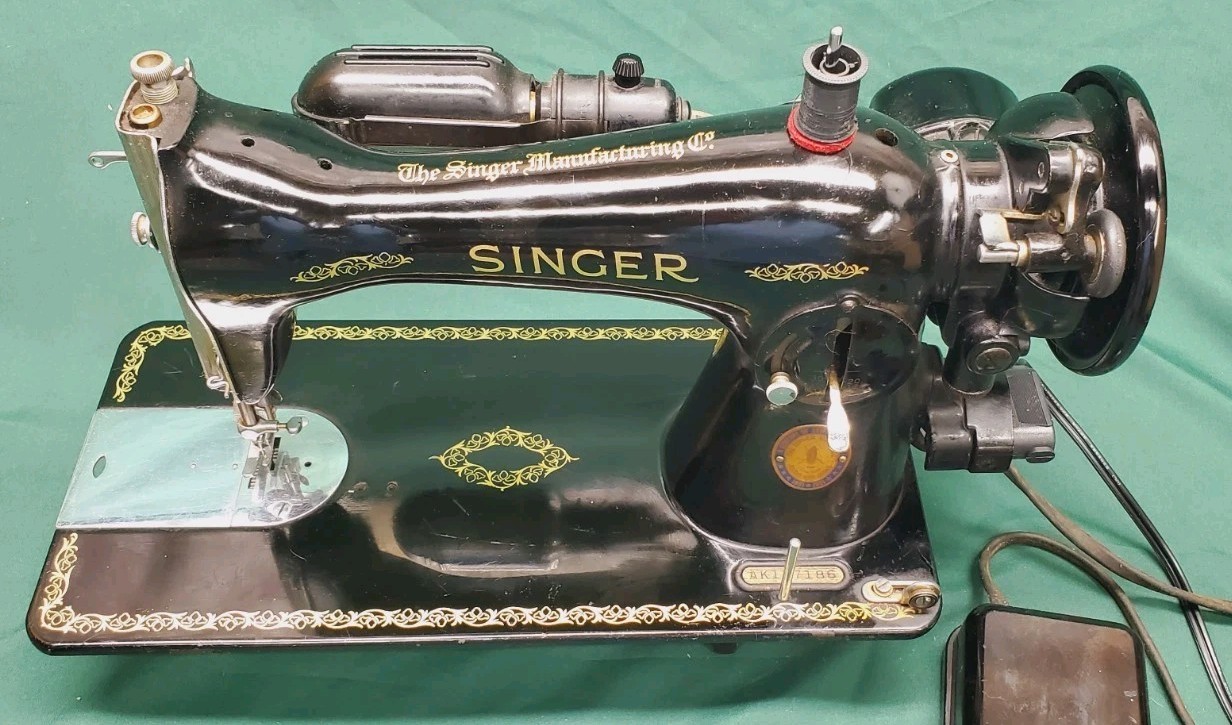 Vintage 51 Singer 15-91 Centennial Edition Sewing Machine – Tested & Works Great
