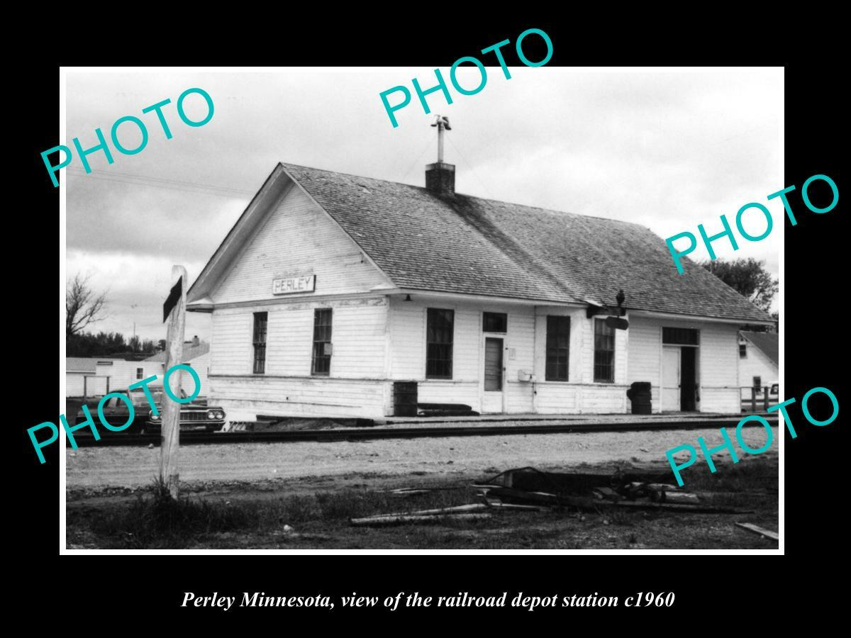 OLD POSTCARD SIZE PHOTO OF PERLEY MINNESOTA THE RAILROAD DEPOT STATION c1960 OLD POSTCARD SIZE PHOTO OF PERLEY MINNESOTA THE RAILROAD DEPOT STATION c1960