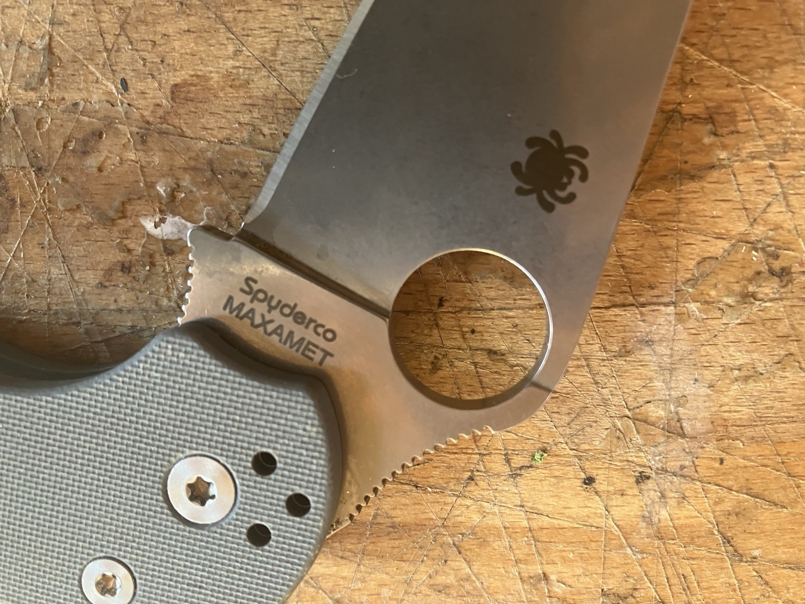Spyderco Paramilitary 2 MAXAMET, factory 2nd Spyderco Paramilitary 2 MAXAMET, factory 2nd