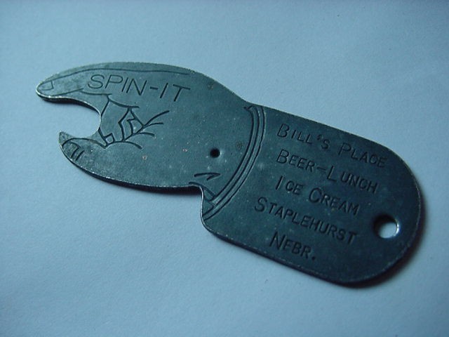 Rare Vintage Bottle Opener Spinner Keychain Fob - Bill's Place Staplehurst Nebr. Rare Vintage Bottle Opener Spinner Keychain Fob - Bill's Place Staplehurst Nebr.
