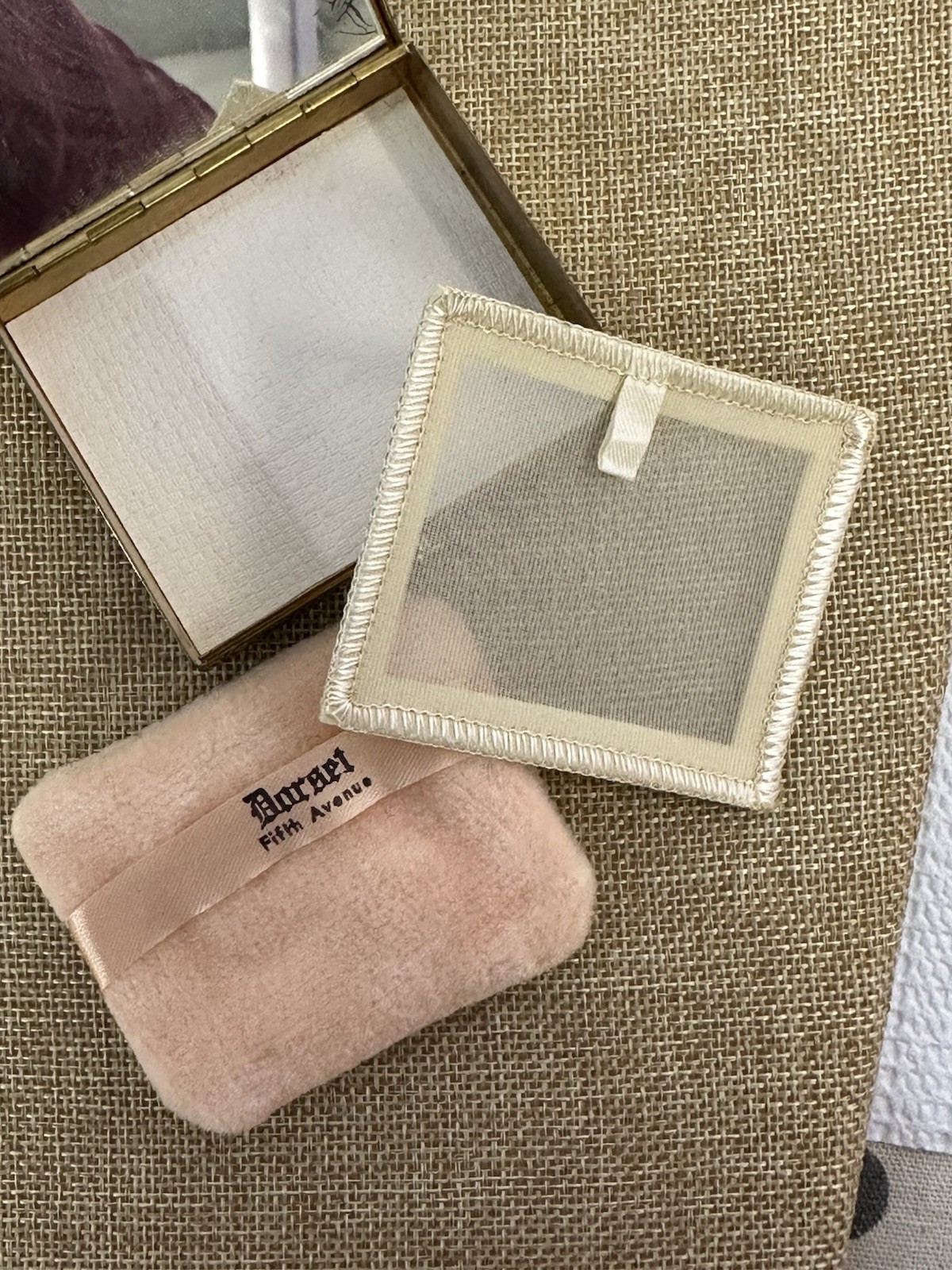 Vintage Dorset Fifth Avenue Powder Compact Gold Tone Textured Pink Floral Rose