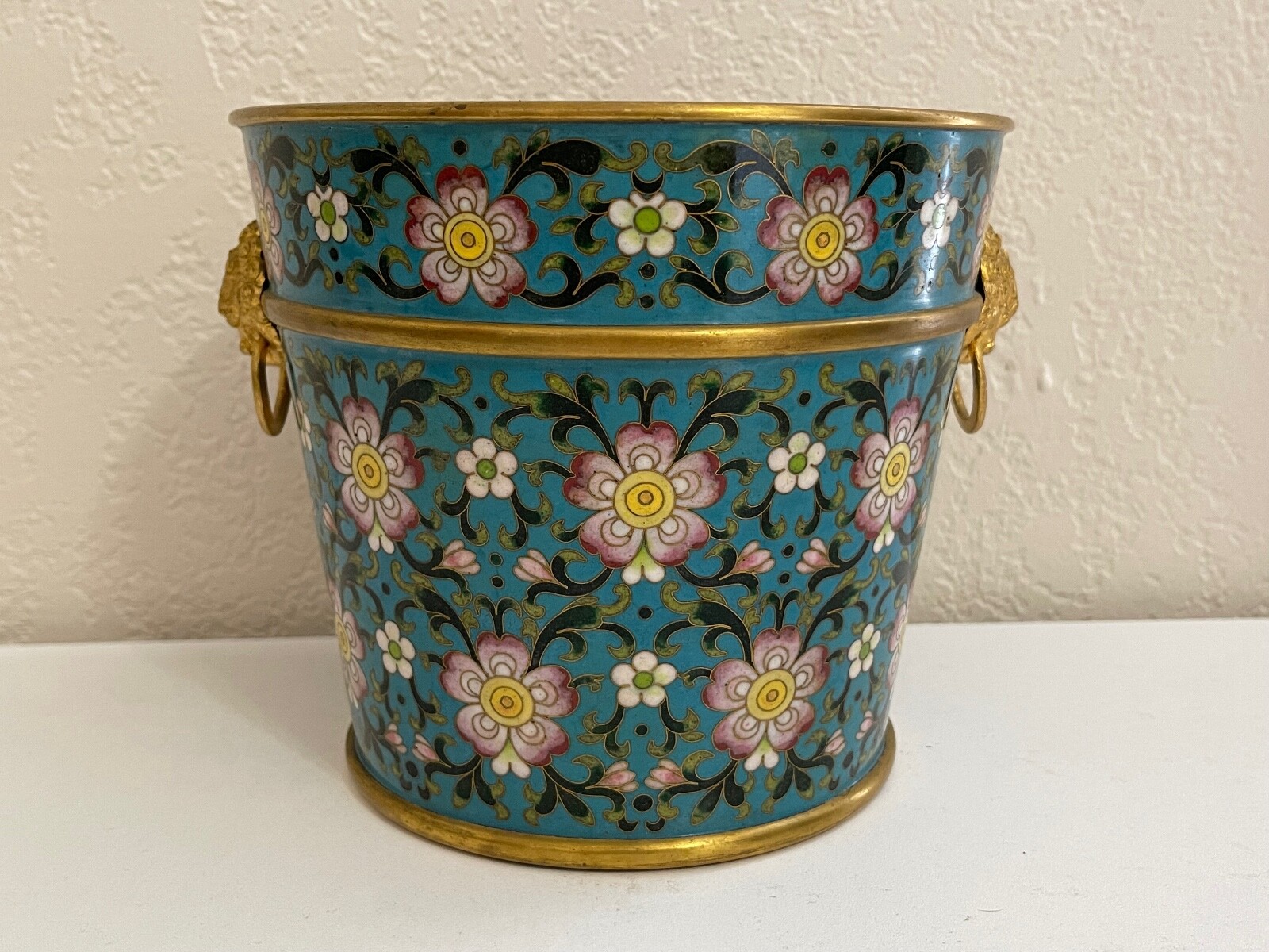 Chinese Unknown Age Blue Cloisonne Planter Pot Floral Decoration Foo Dog Handles Chinese Unknown Age Blue Cloisonne Planter Pot Floral Decoration Foo Dog Handles