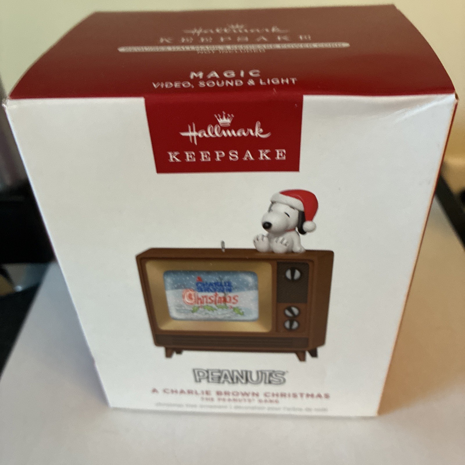 Hallmark 2026 Peanuts A CHARLIE BROWN CHRISTMAS Magic Ornament NEW Hallmark 2026 Peanuts A CHARLIE BROWN CHRISTMAS Magic Ornament NEW