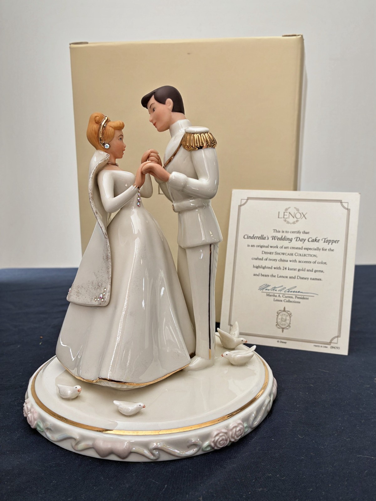 CINDERELLA AND PRINCE CHARMING WEDDING CAKE TOPPER FROM DISNEY COLLECTION CINDERELLA AND PRINCE CHARMING WEDDING CAKE TOPPER FROM DISNEY COLLECTION