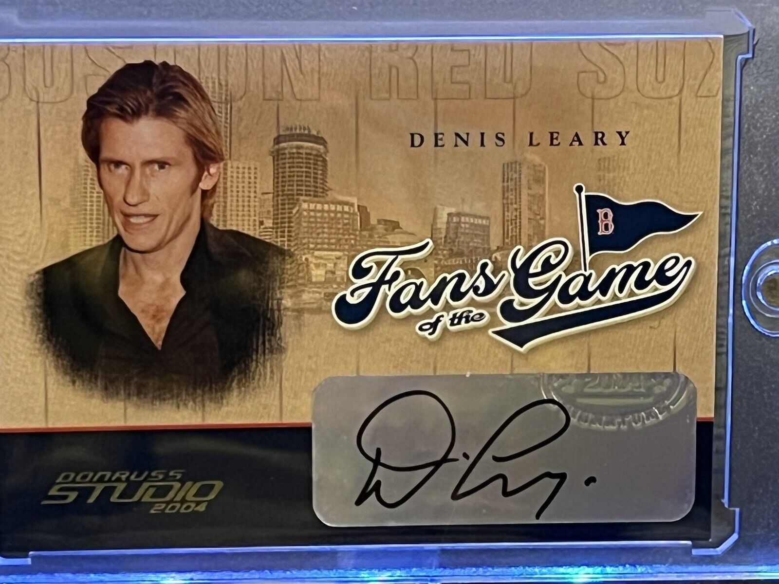 2004 RED SOX THROWBACK THREADS FANS OF THE GAME DENIS LEARY AUTOGRAPH 