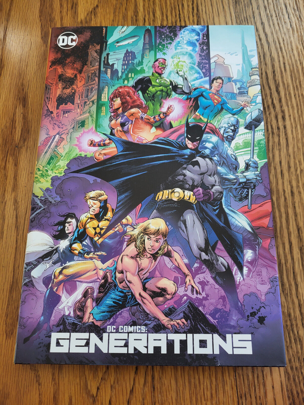 DC Comics - Generations by Jurgens, Venditti & Schmidt (Hardcover, 2021)