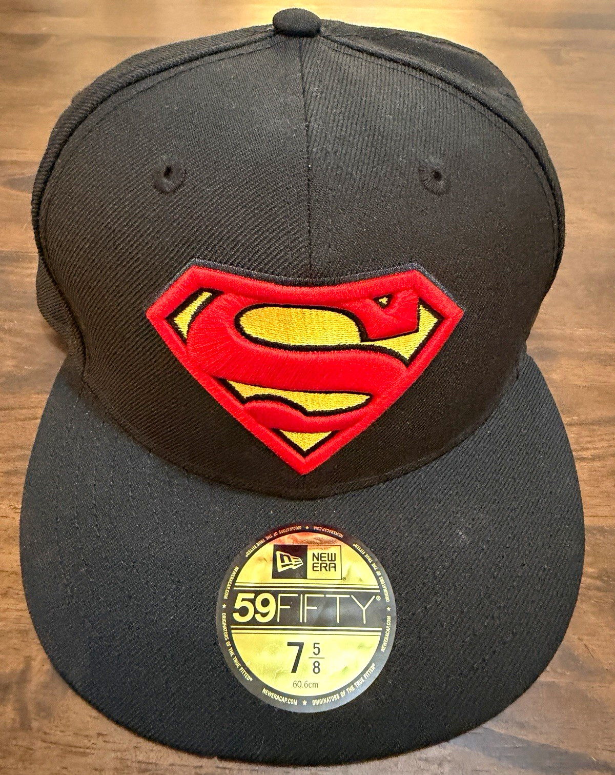 New Era 59FIFTY Superman Logo Fitted Cap Hat Black/Red/Yellow Size 7 5/8 New Era 59FIFTY Superman Logo Fitted Cap Hat Black/Red/Yellow Size 7 5/8