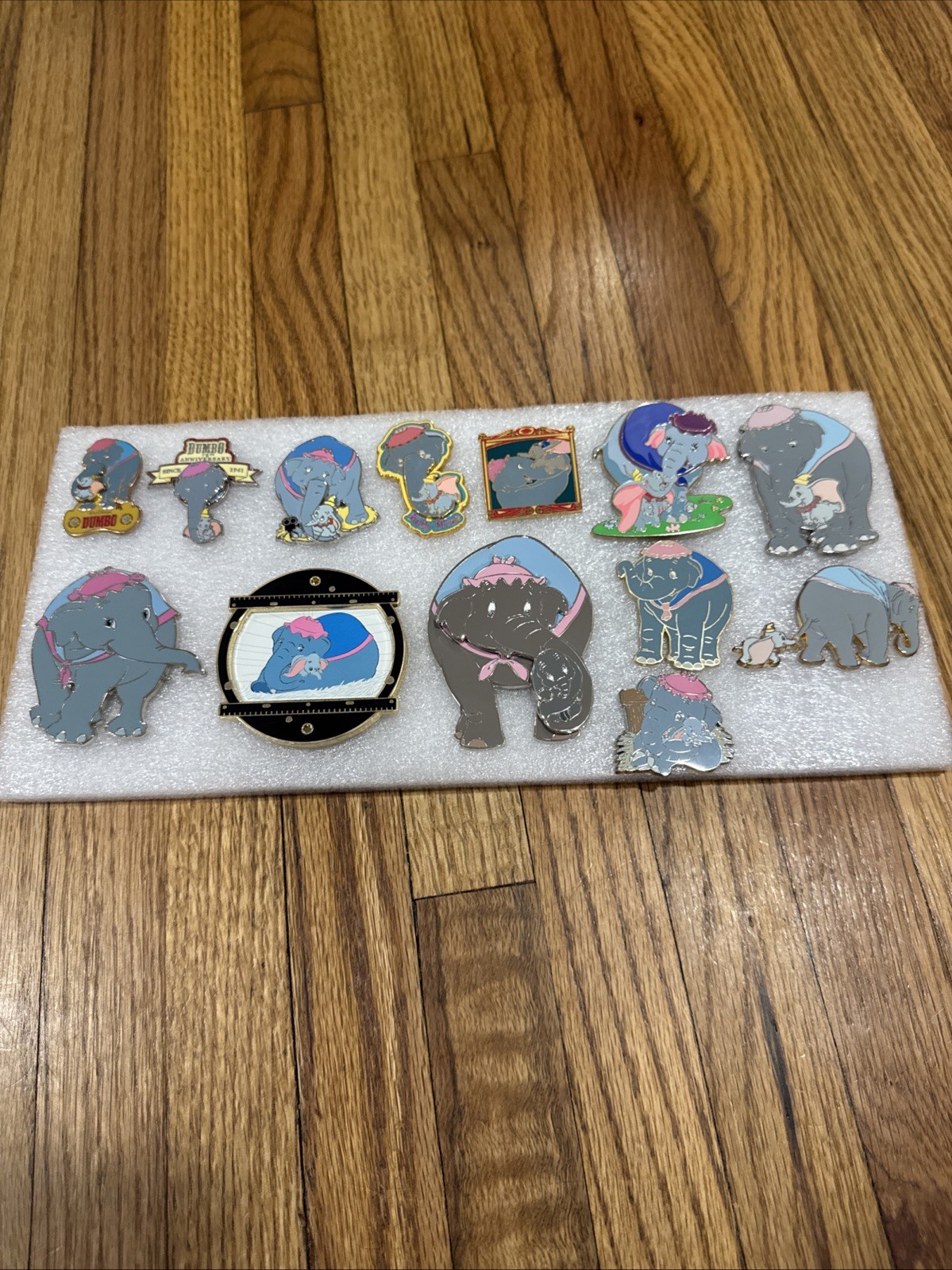 Disney Pin Lot Dumbo And Mama Jumbo Acme Waffle Back Paris Limited Edition Disney Pin Lot Dumbo And Mama Jumbo Acme Waffle Back Paris Limited Edition