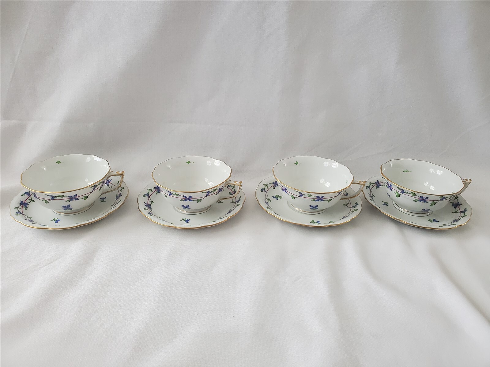 Lot of 4 HTF Herend Hungary Blue Garland #734 Cup & Saucer Sets MINT 1 of 2