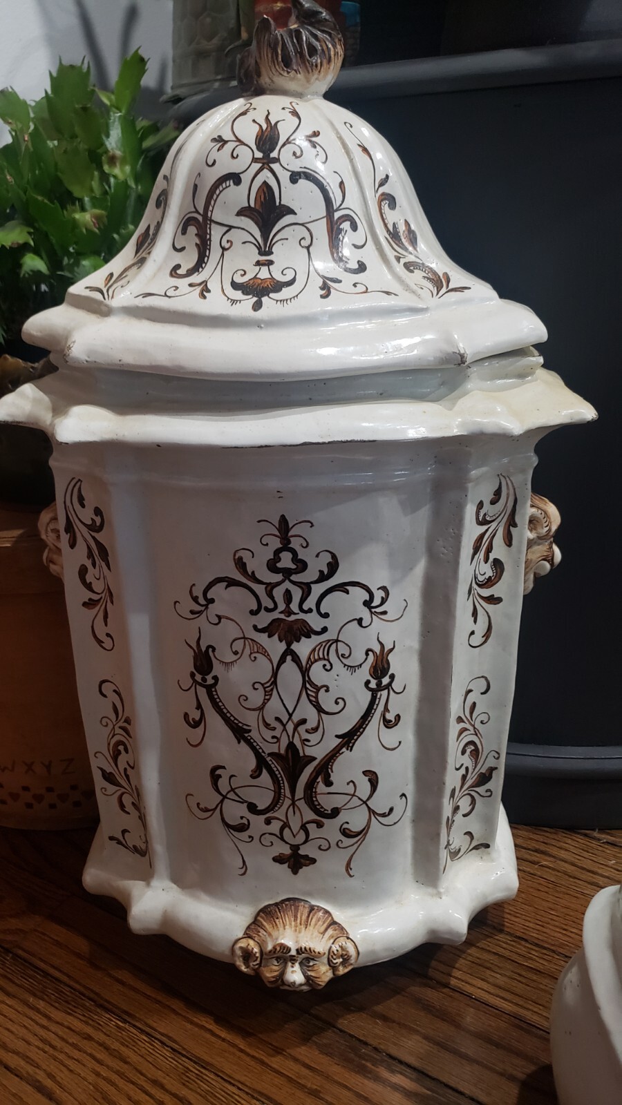 RARE Vtg Italian Glazed Hand Paint Pottery Lavabo Wall Fountain Cistern Planter 