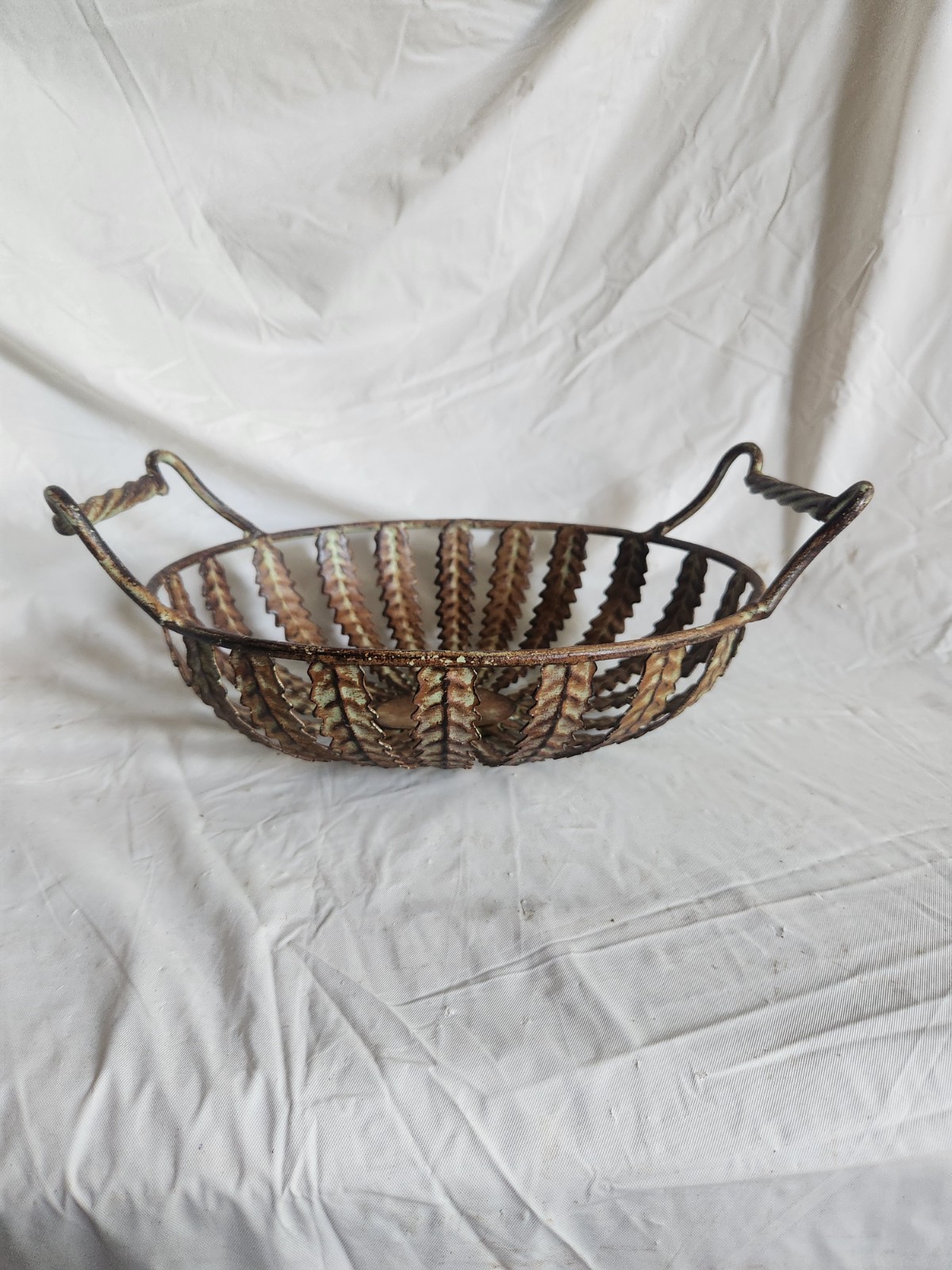 Vintage Wrought Iron Metal Bowl with Fern-Leaf Pattern & Twisted Metal Handles Vintage Wrought Iron Metal Bowl with Fern-Leaf Pattern & Twisted Metal Handles