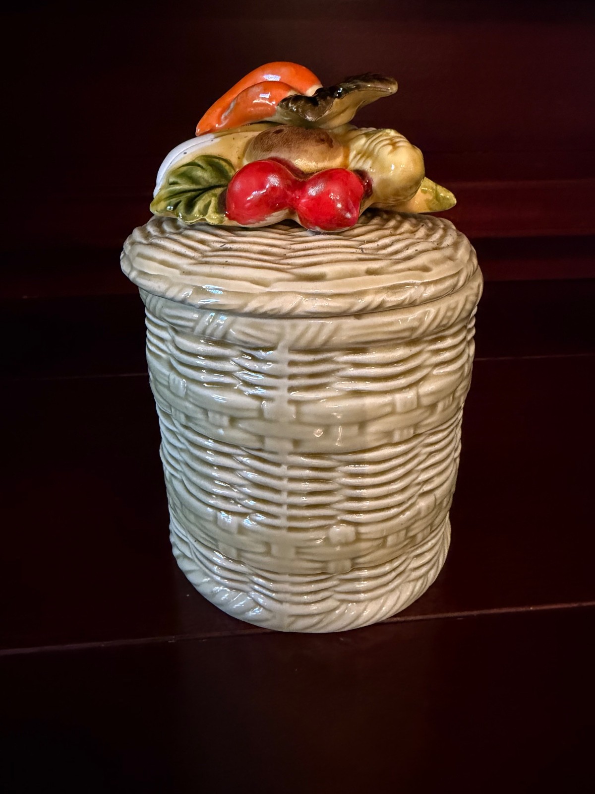 Vintage Lefton Basket Weave Canister 6.5 Inch with Vegetable Lid 7605 Vintage Lefton Basket Weave Canister 6.5 Inch with Vegetable Lid 7605