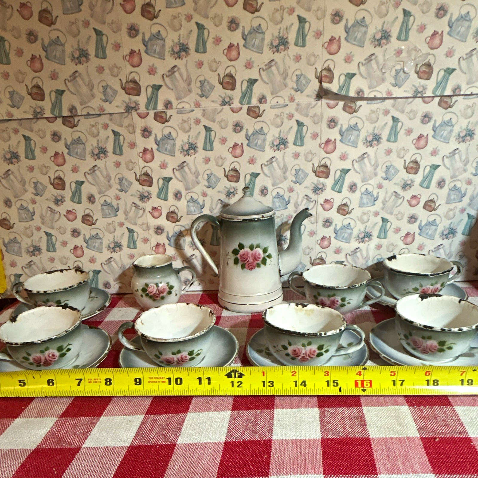Child's Antique Floral enamelware Tea Set for six, 14 Pc, toy granite ware (35) Child's Antique Floral enamelware Tea Set for six, 14 Pc, toy granite ware (35)