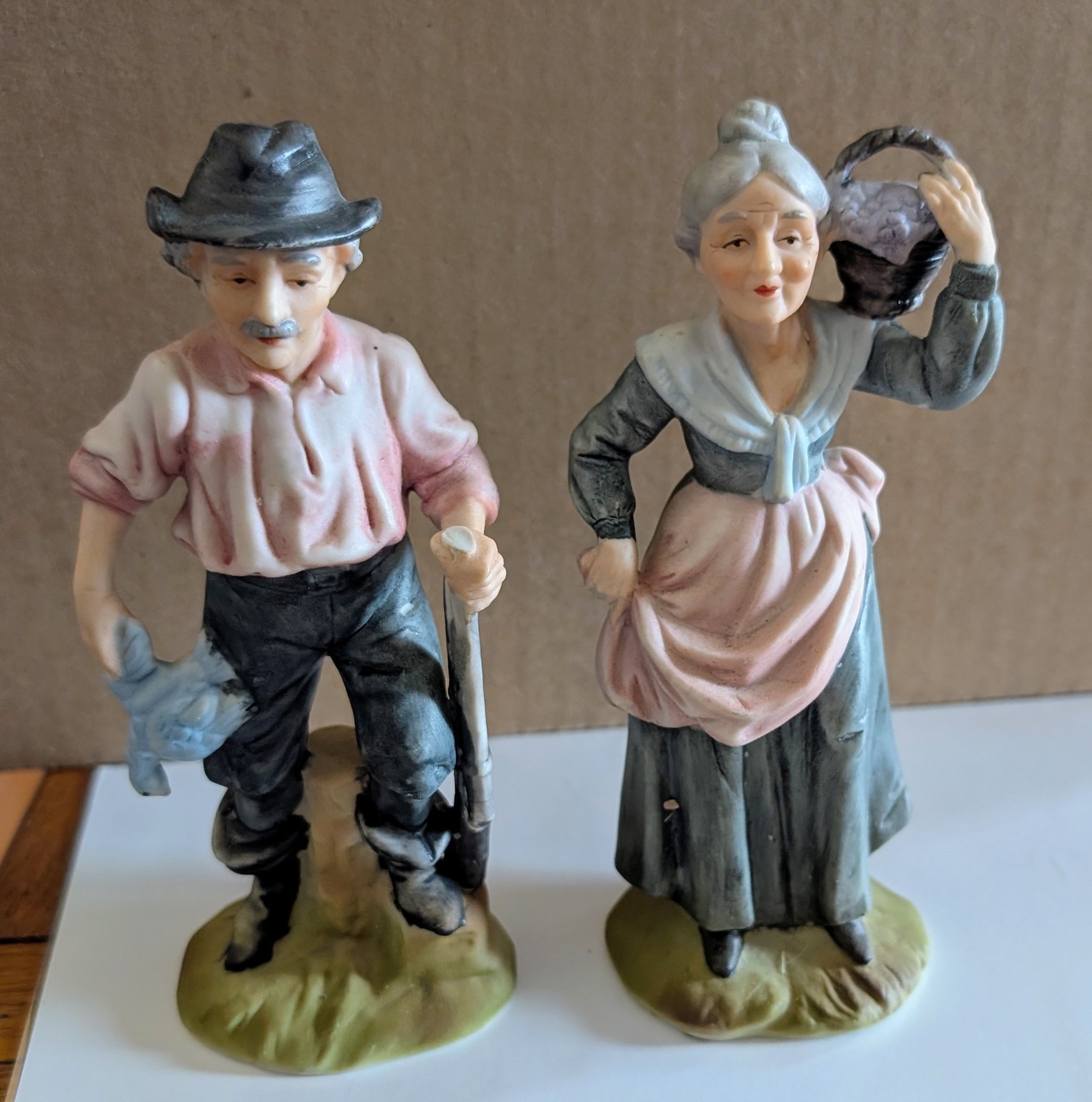 Grandma & Grandpa Porcelain Figurines 6 1/4 Grandma & Grandpa Porcelain Figurines 6 1/4
