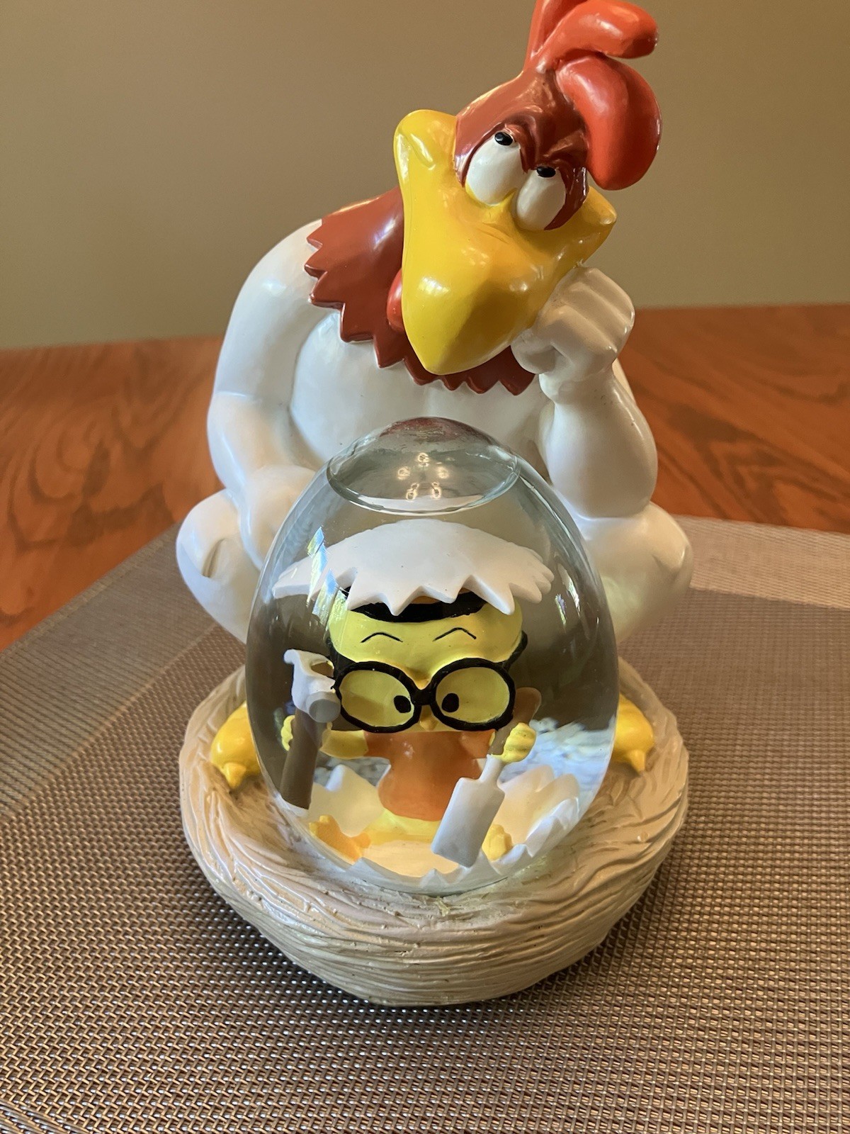 Vintage 1996 Looney Tunes Foghorn Leghorn With Egghead Jr Snow globe. NO BOX