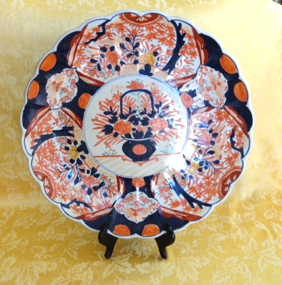 Antique Japanese Imari Hand Painted Charger Plate 19 Century, 15.75\ Antique Japanese Imari Hand Painted Charger Plate 19 Century, 15.75\