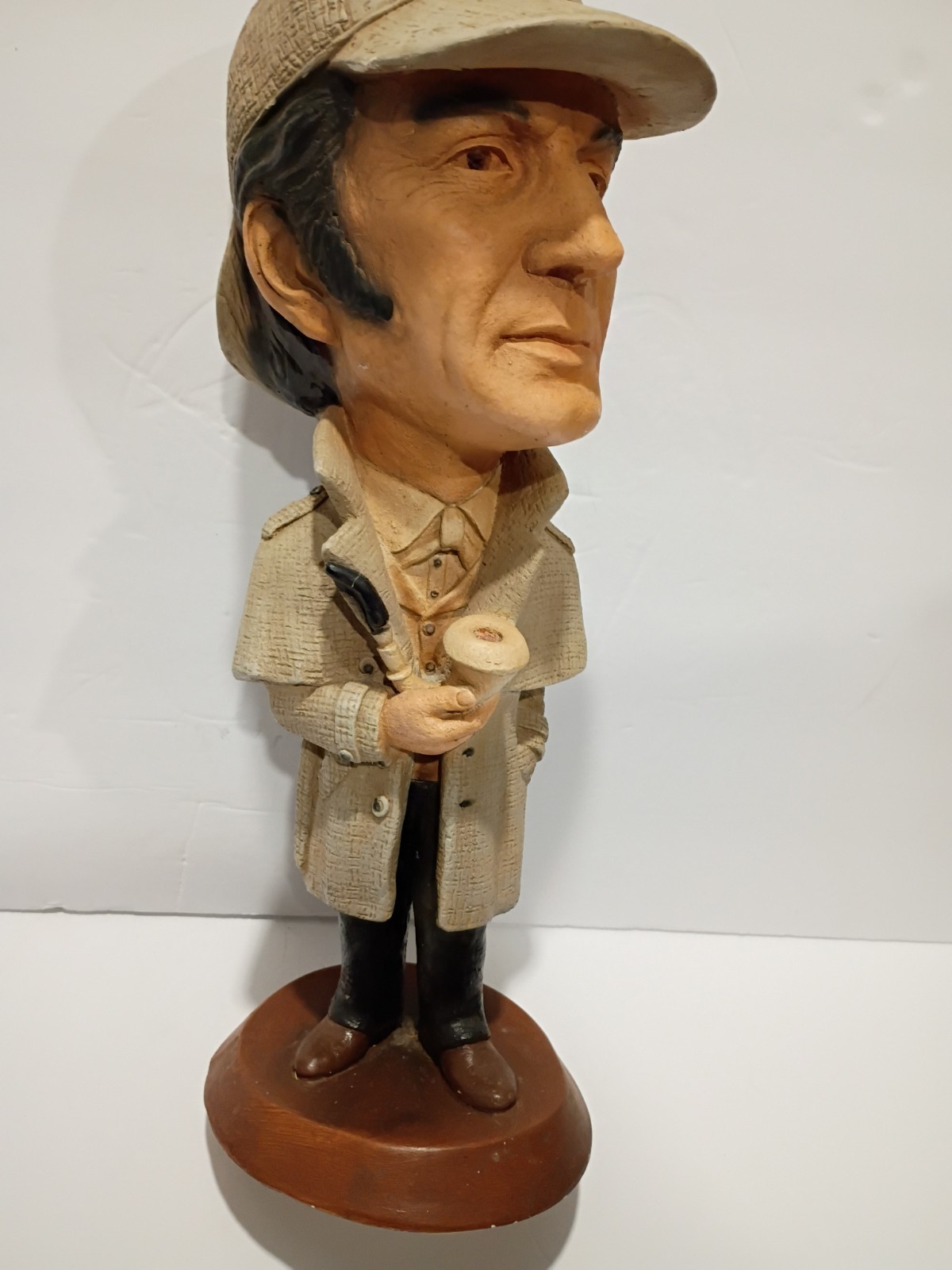 Vintage ESCO Sherlock Holmes Chalkware Statue Light Gray Beige 17 Vintage ESCO Sherlock Holmes Chalkware Statue Light Gray Beige 17