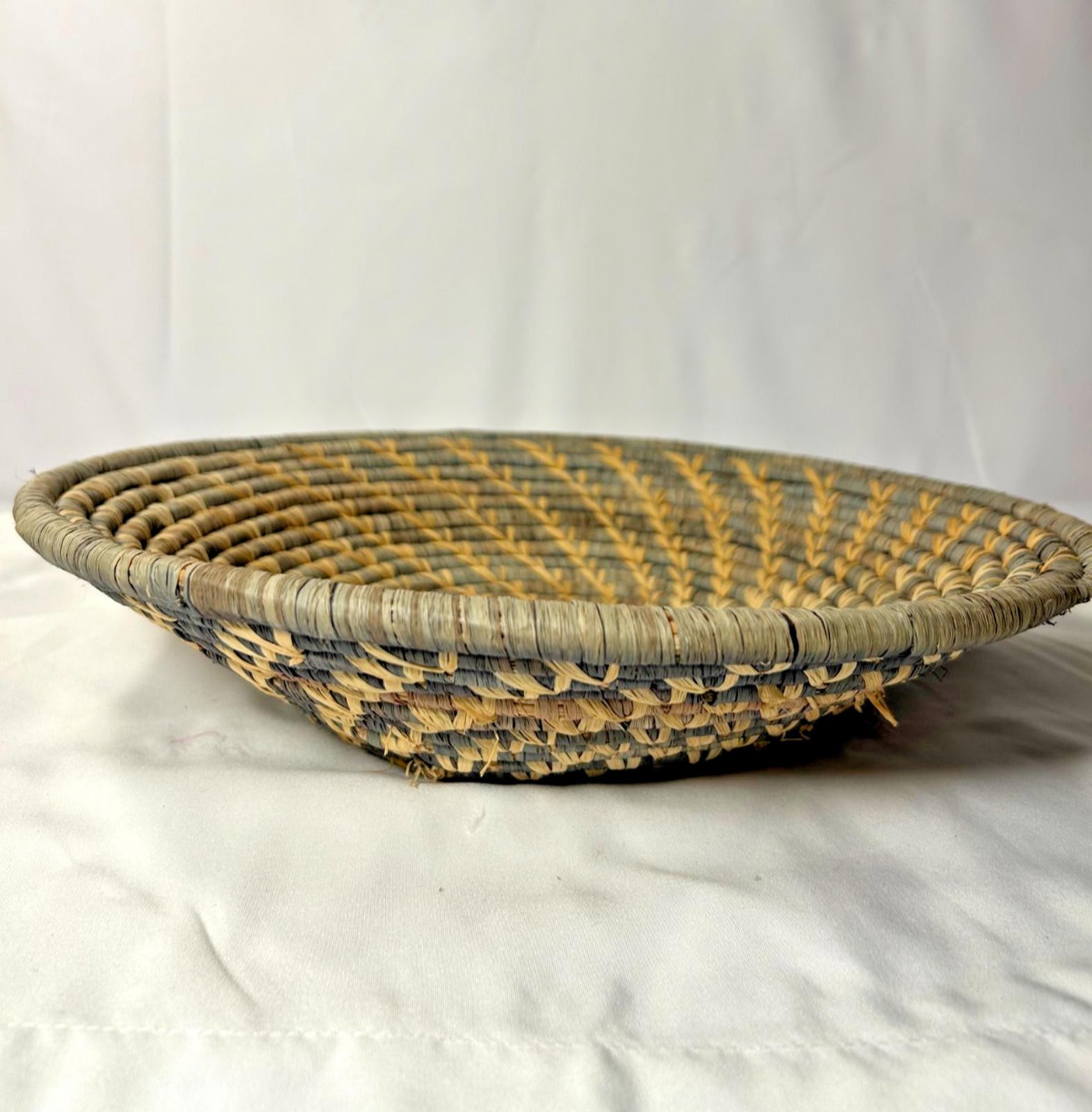 Vintage Handwoven Coiled Grass Basket Bowl Native American Pima 1930s Vintage Handwoven Coiled Grass Basket Bowl Native American Pima 1930s