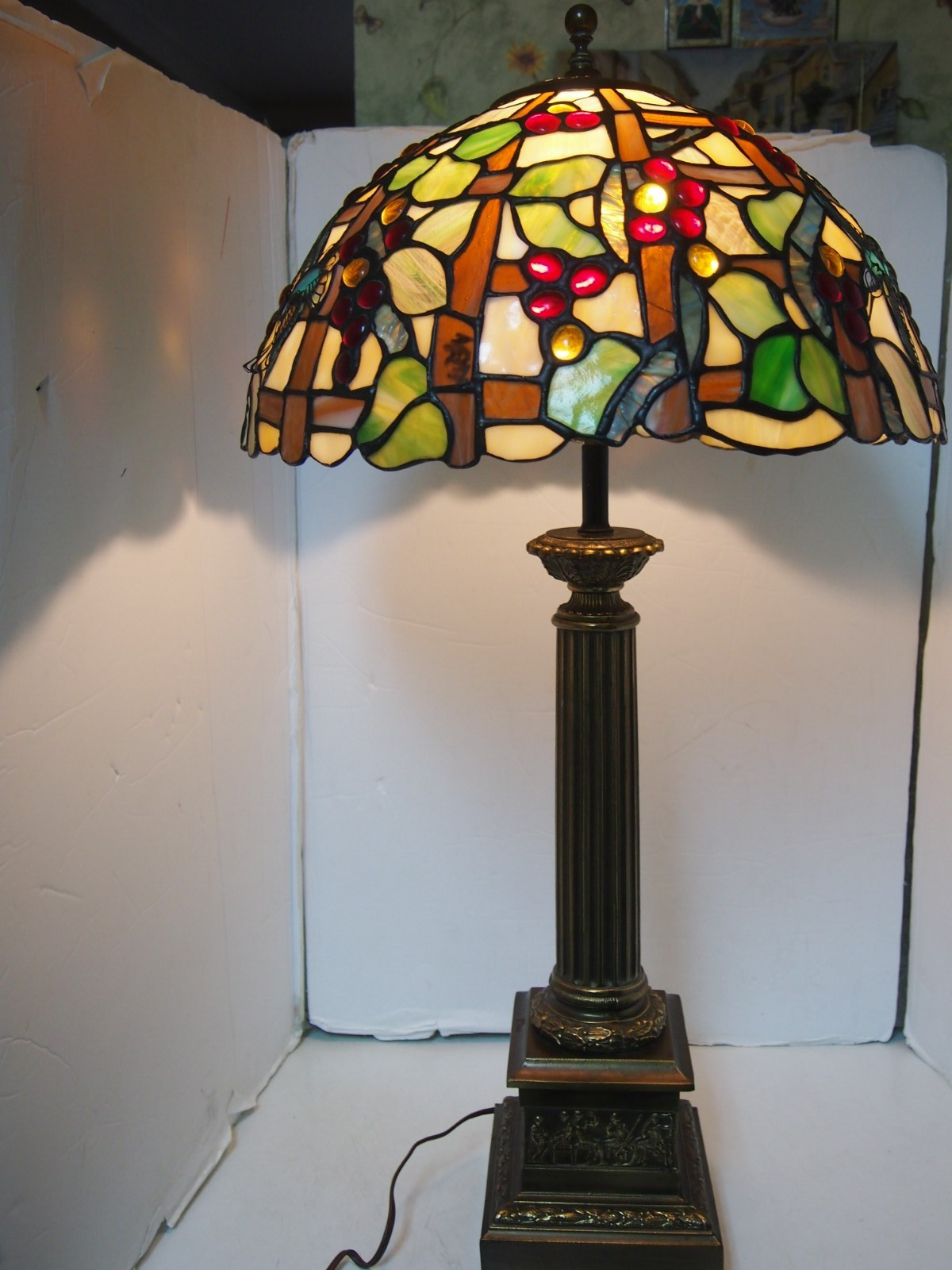 Vintage Beautiful  Tiffany Style Stained Glass Brass Table Lamp 31