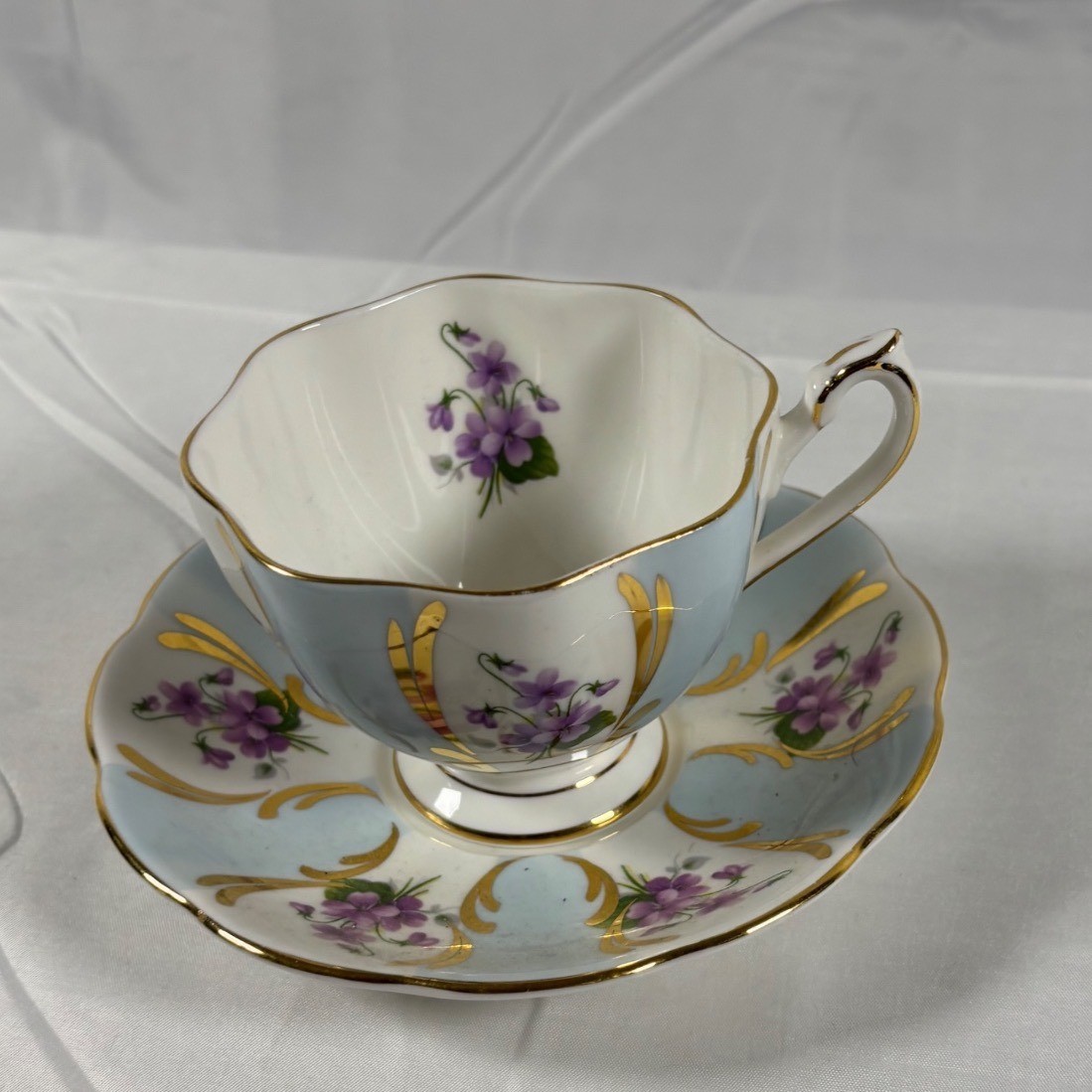 Queen Anne Bone China Tea Cup Saucer Set Violets Blue Gold Gilt England Vintage Queen Anne Bone China Tea Cup Saucer Set Violets Blue Gold Gilt England Vintage