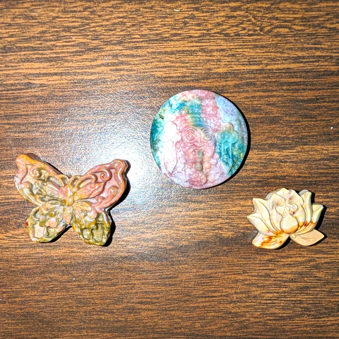 Set of 3 Alashian Agate Carvings Set of 3 Alashian Agate Carvings