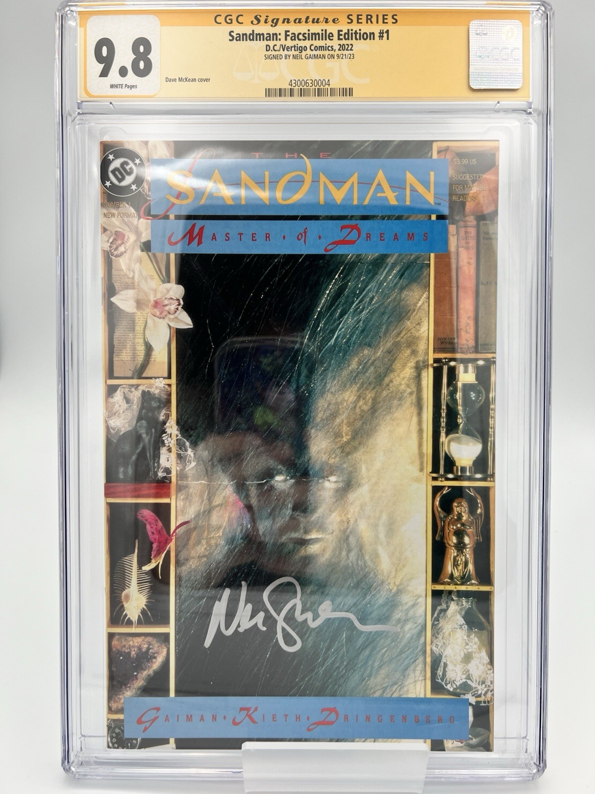 DC/Vertigo Sandman Facsimile Edition #1 (2022) CGC 9.8 SS Signed Gaiman DC/Vertigo Sandman Facsimile Edition #1 (2022) CGC 9.8 SS Signed Gaiman