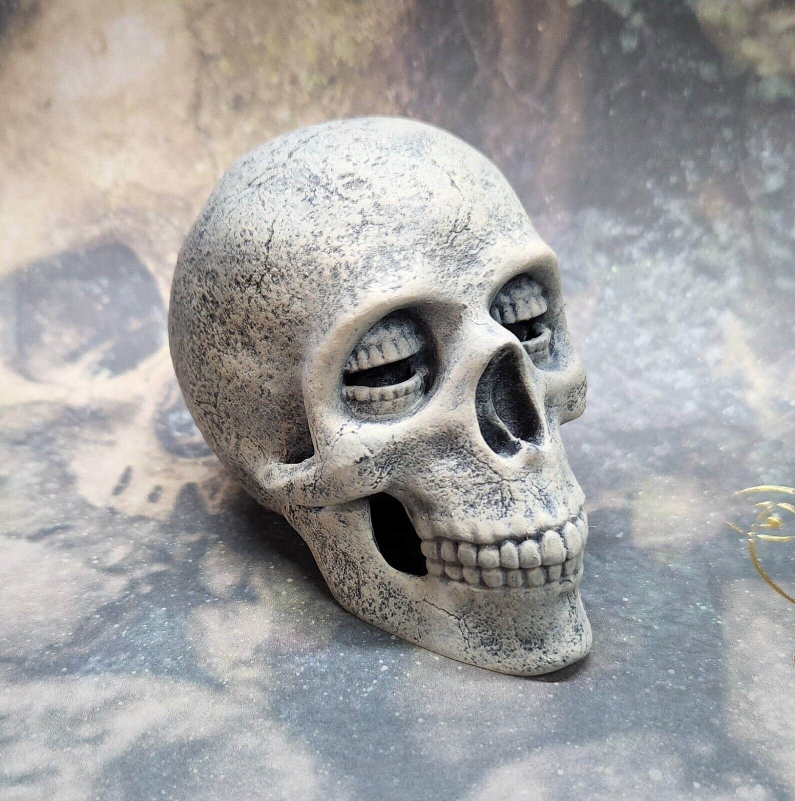 The Sandman - The Corinthian miniature skull prop / decor mini