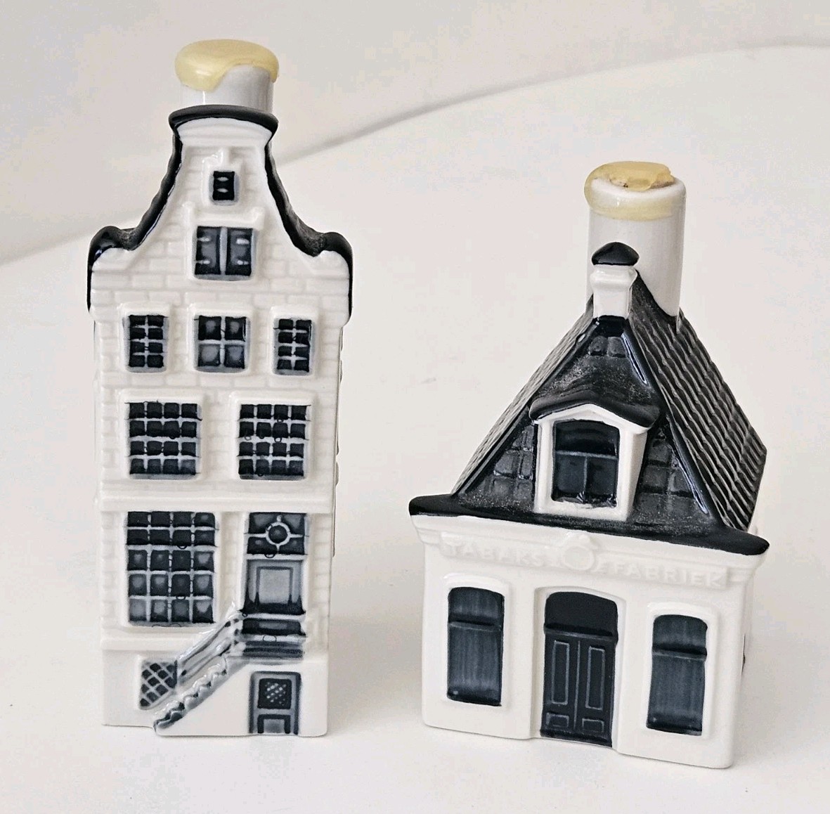 Blue Delft House #78 and #99 For KLM by BOLS Amsterdam 2018 Excellent