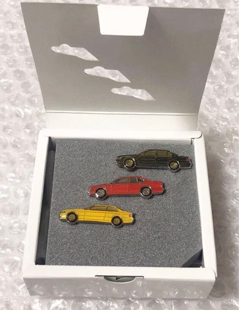 BMW Official Dealer Novelty Lapel Pin Badge Set Rare Not For Sale Brand New