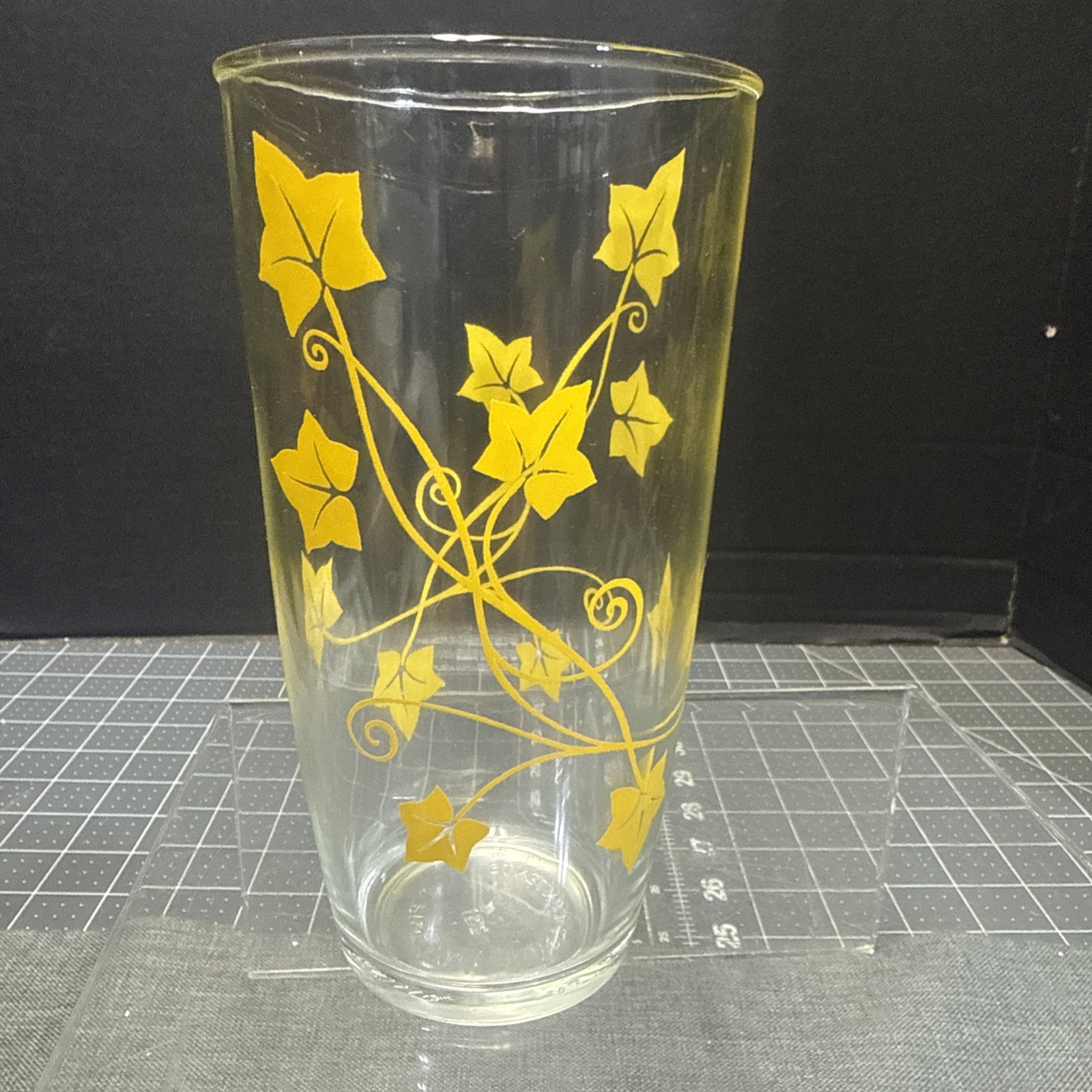 Vtg Hazel Atlas One Pint Sour Cream Glass yellow Ivy Single Glass 231