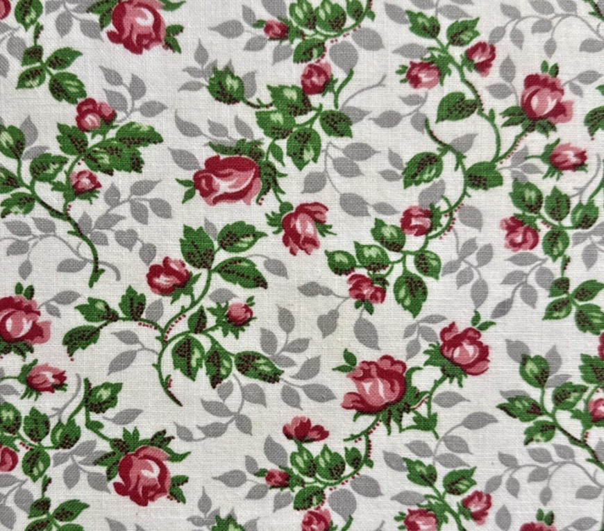 Sweet vintage feedsack fabric piece with red roses and green leaves 8\
