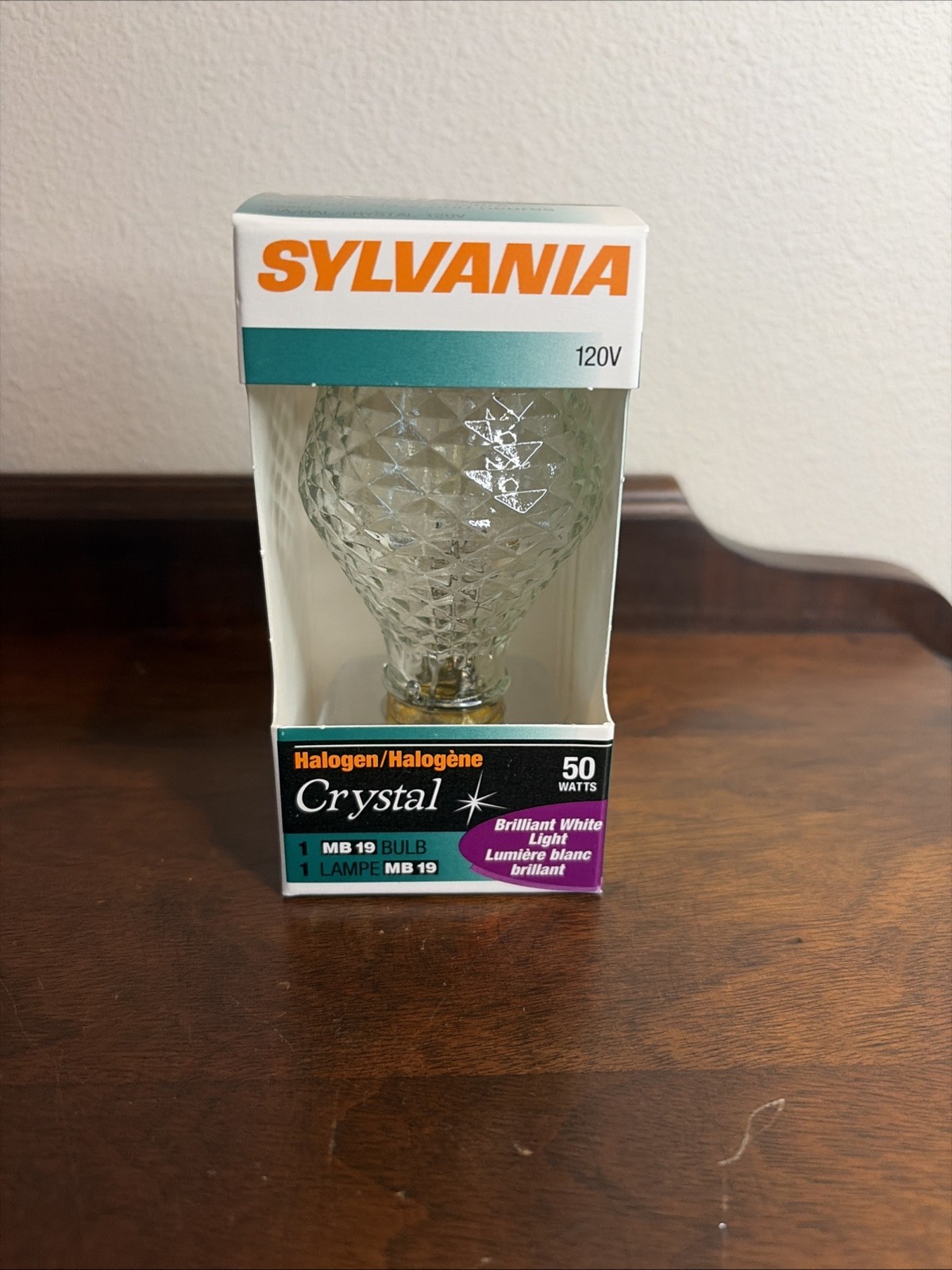 3 Vtg Sylvania Halogen Crystal Indoor Outdoor 50 Watt Light Bulbs 120V 2250Hrs 3 Vtg Sylvania Halogen Crystal Indoor Outdoor 50 Watt Light Bulbs 120V 2250Hrs