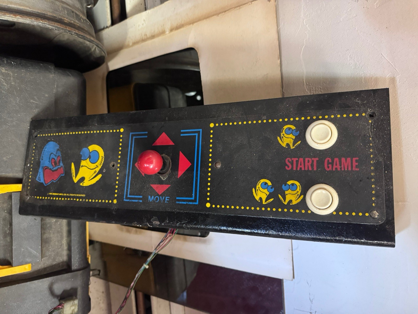 VINTAGE 1980 PAC MAN ARCADE VIDEO GAME CONTROL PANEL ORIGINAL JOYSTICK & HARNESS VINTAGE 1980 PAC MAN ARCADE VIDEO GAME CONTROL PANEL ORIGINAL JOYSTICK & HARNESS