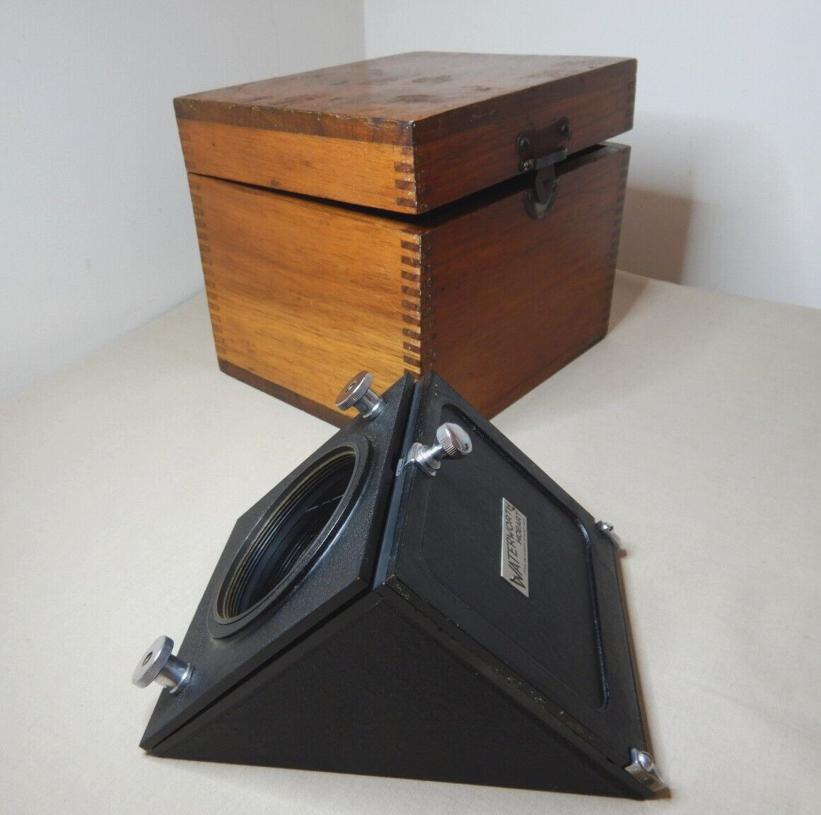ANTIQUE AUSTRALIAN WATERWORTH SCIENTIFIC METAL GLASS SIGHT PRISM ORIGINAL CASE ANTIQUE AUSTRALIAN WATERWORTH SCIENTIFIC METAL GLASS SIGHT PRISM ORIGINAL CASE