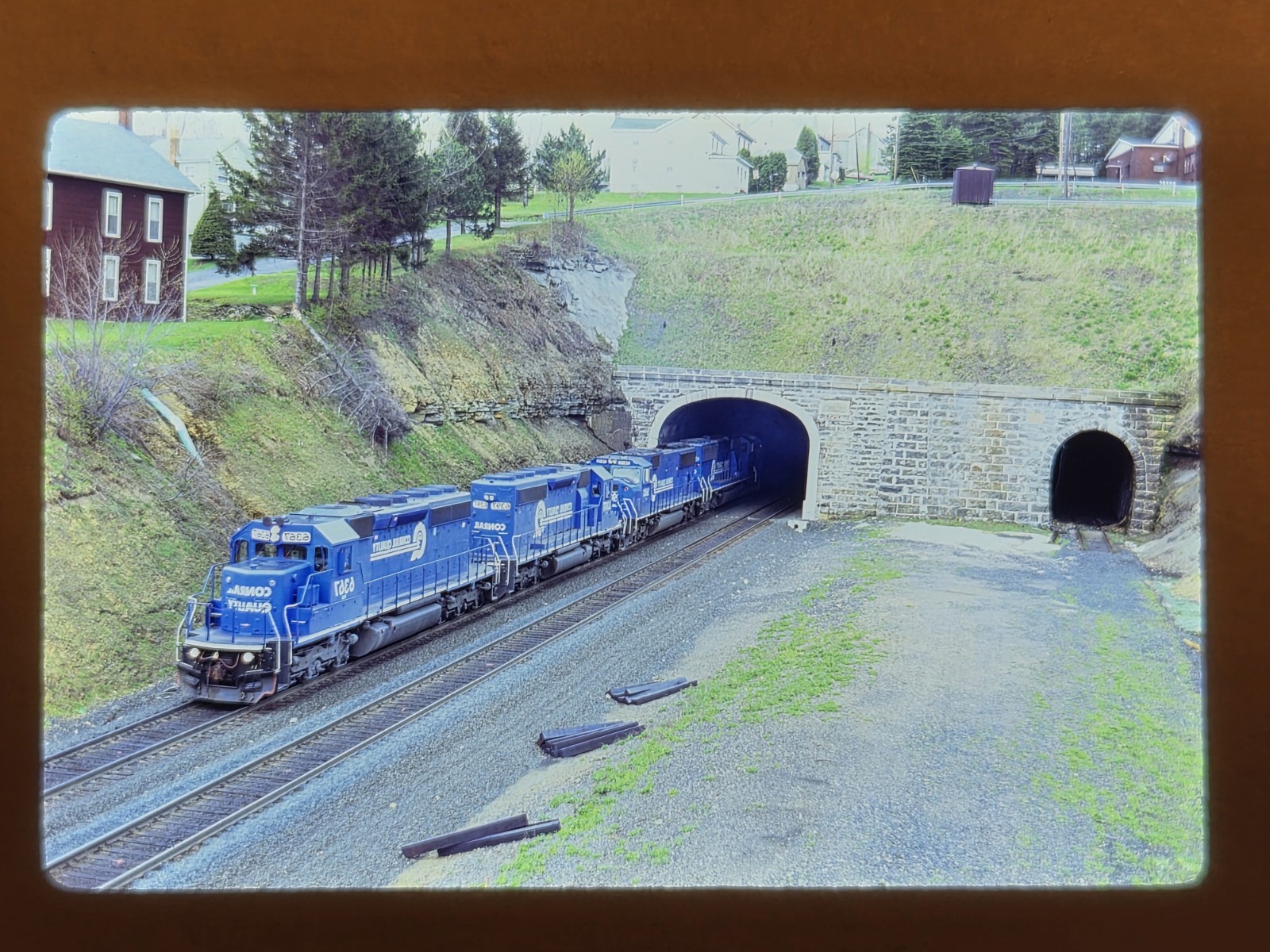 Lot Of 16 Vintage Railroad 35mm Color Slides CONRAIL, Amtrak, Railroad (CR-80)