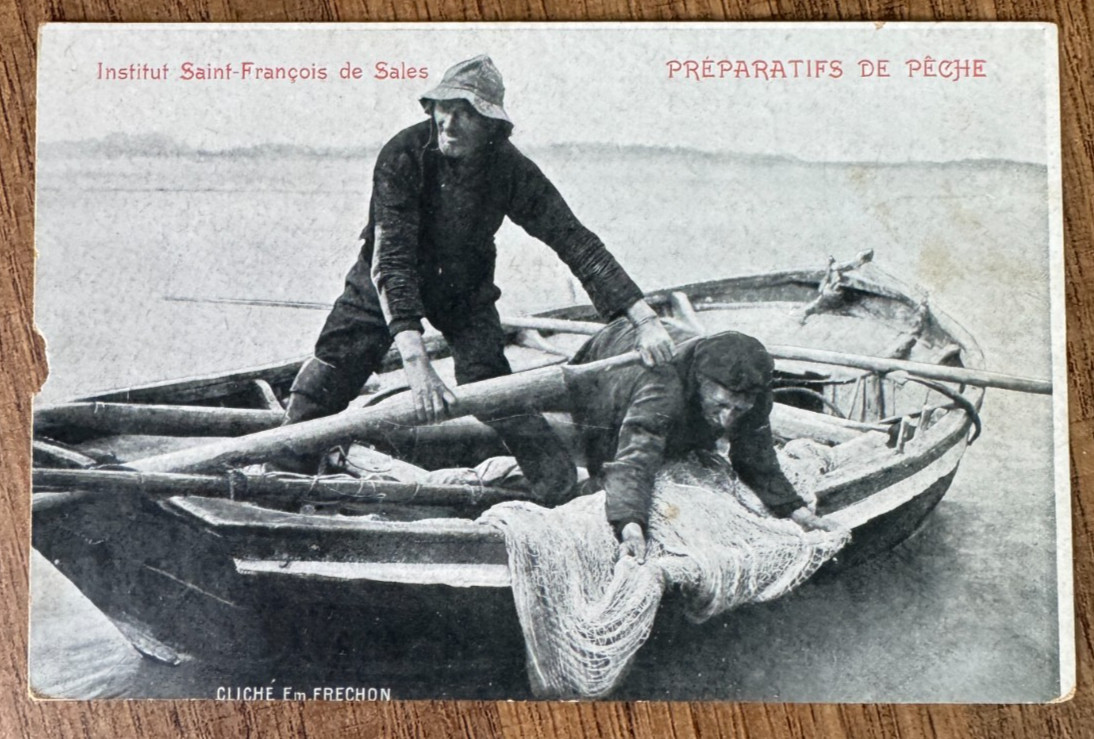 CPA - Postcard - Saint Francois De Sales Institute - Fishing Preparations CPA - Postcard - Saint Francois De Sales Institute - Fishing Preparations