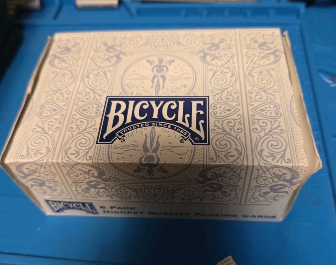 Bicycle World of Warcraft WOW Classic Europe Edition Sealed Half Brick Box 6 Dec