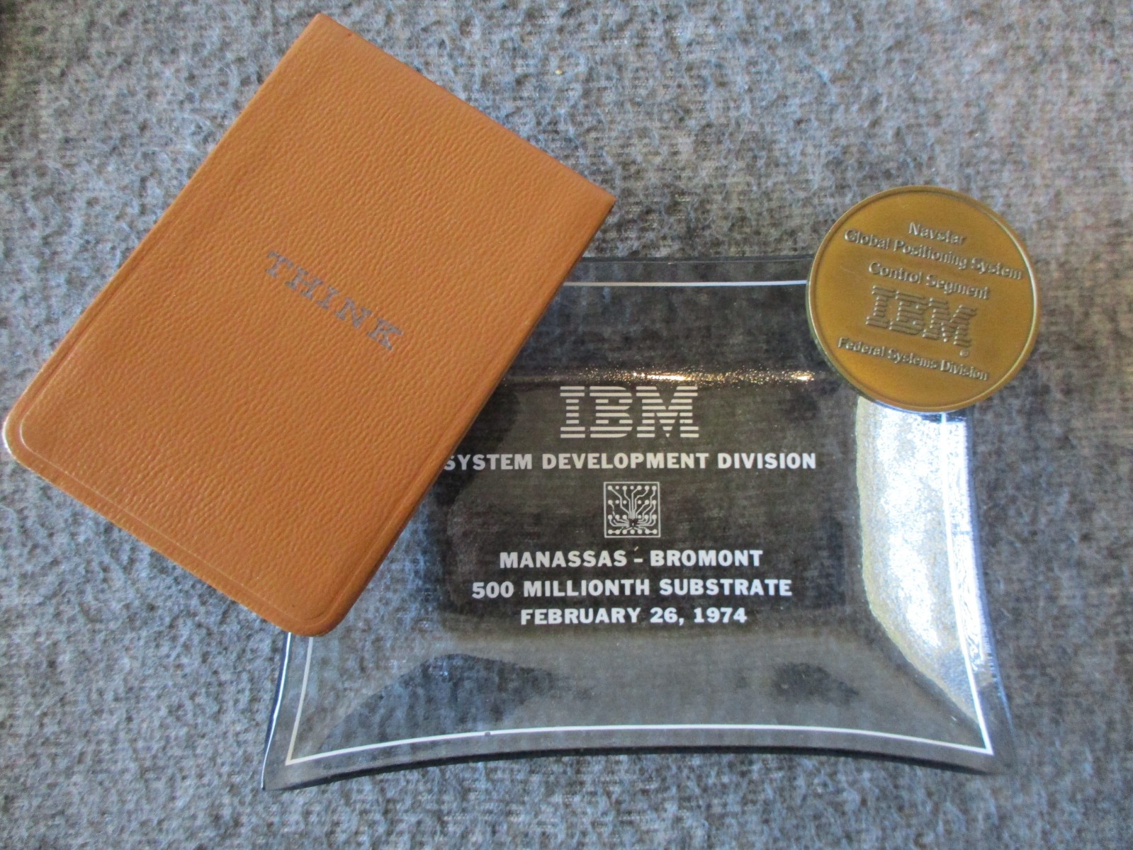 VTG IBM EXCLUSIVE GPS INTERNAL COIN + THINK NOTEPAD + CHANGE/TRINKET GLASS TRAY VTG IBM EXCLUSIVE GPS INTERNAL COIN + THINK NOTEPAD + CHANGE/TRINKET GLASS TRAY