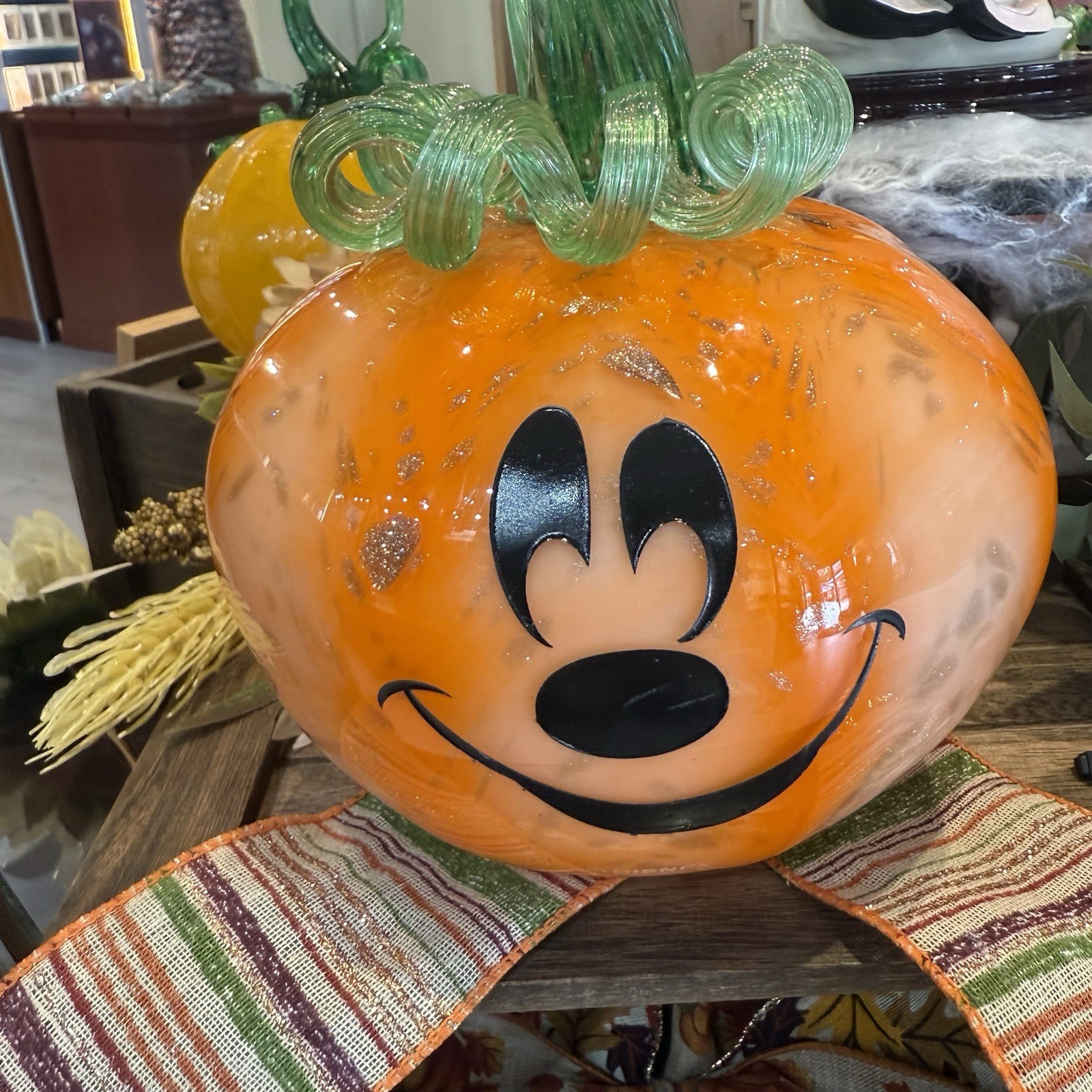 Disney Parks 2026 Happy Halloween Mickey Mouse Glass Pumpkin Arribas Brothers Disney Parks 2026 Happy Halloween Mickey Mouse Glass Pumpkin Arribas Brothers