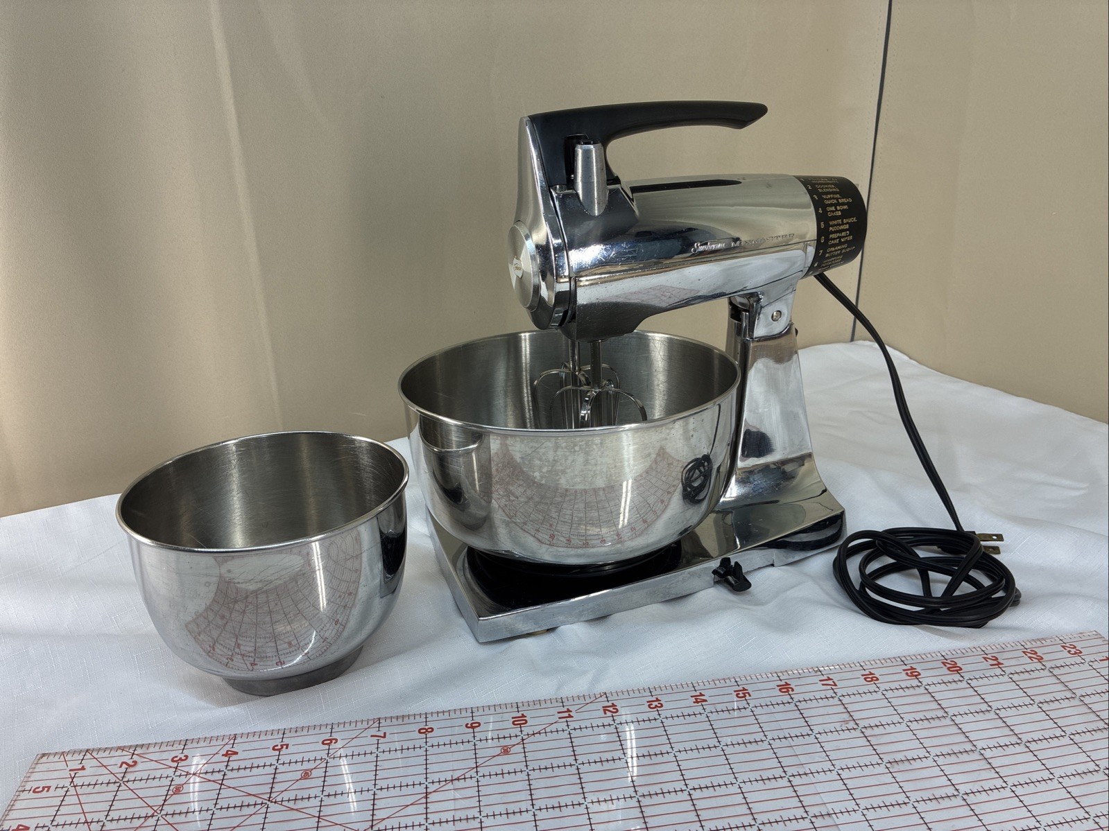 Vintage Sunbeam Mixmaster 12-Speed Detachable Stand Mixer Set, Chrome, Tested Vintage Sunbeam Mixmaster 12-Speed Detachable Stand Mixer Set, Chrome, Tested