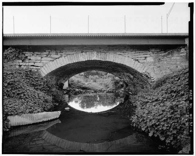 Photo:Jefferson City Missouri 1900s Jefferson Street Bridge Wears Creek