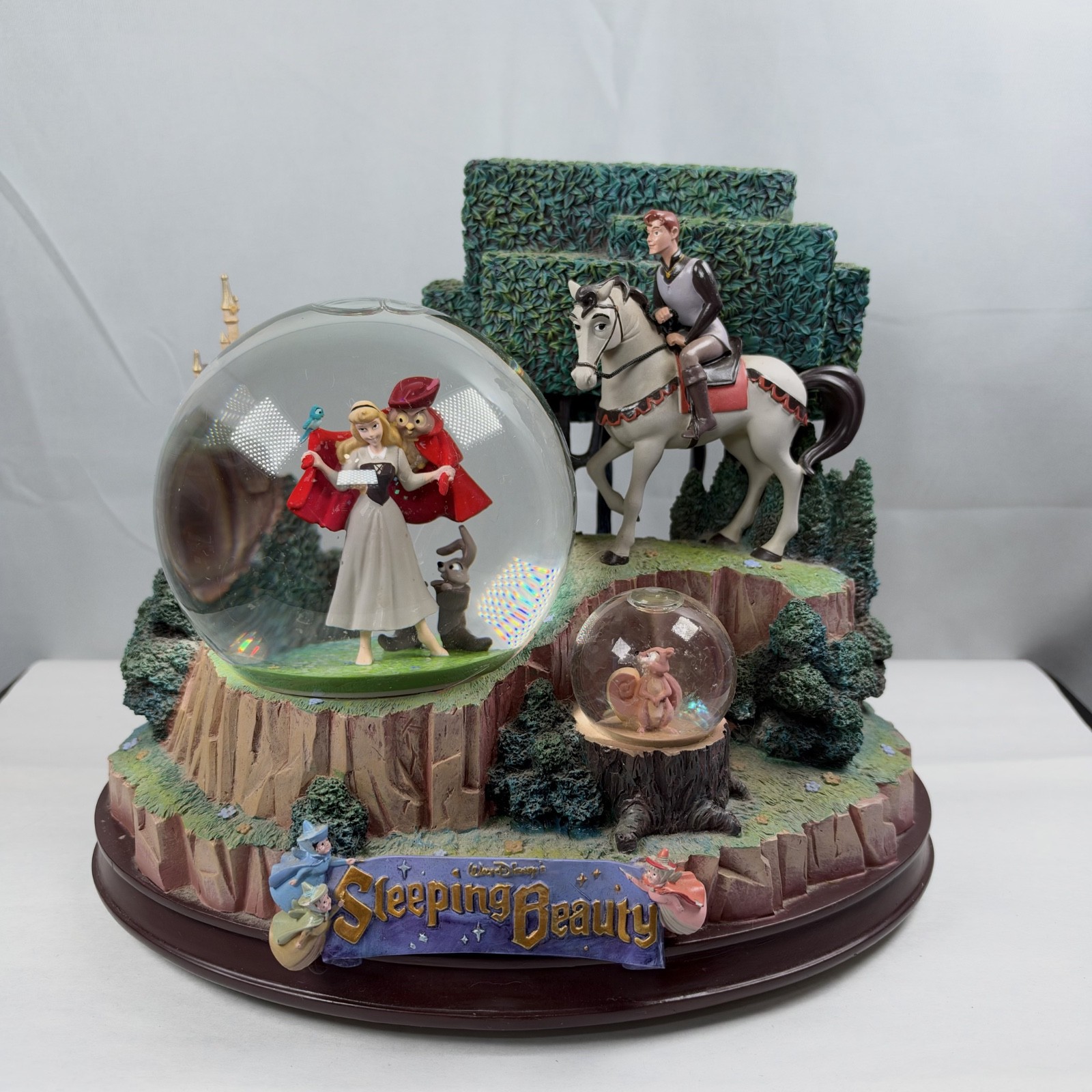 Disney Sleeping Beauty Snow Globe 'Once Upon A Dream' Music Box With Rotation Disney Sleeping Beauty Snow Globe 'Once Upon A Dream' Music Box With Rotation